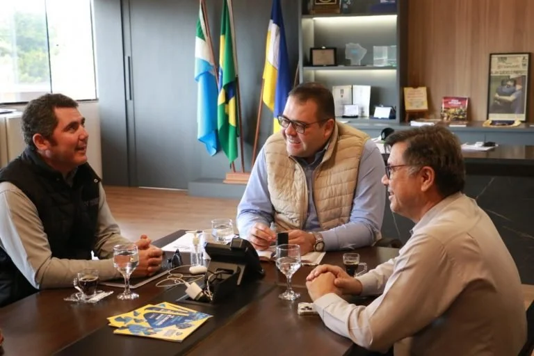 Sindicato Rural firma parceria com a prefeitura para Festa do Peão de Boiadeiro