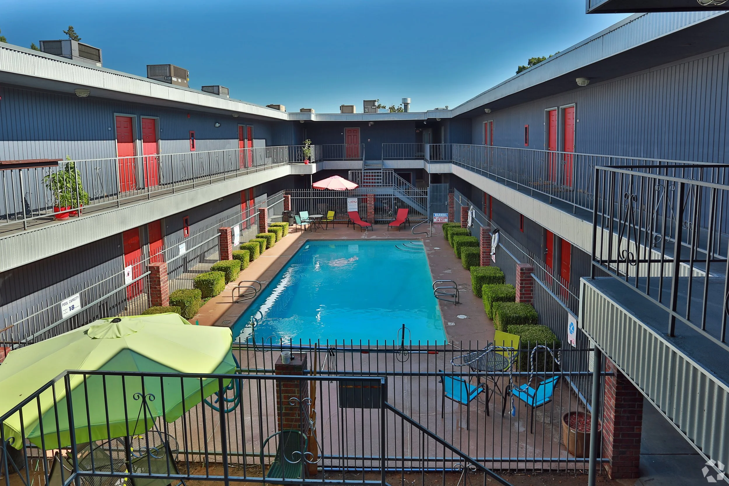 The Laurels at Uptown Apartments