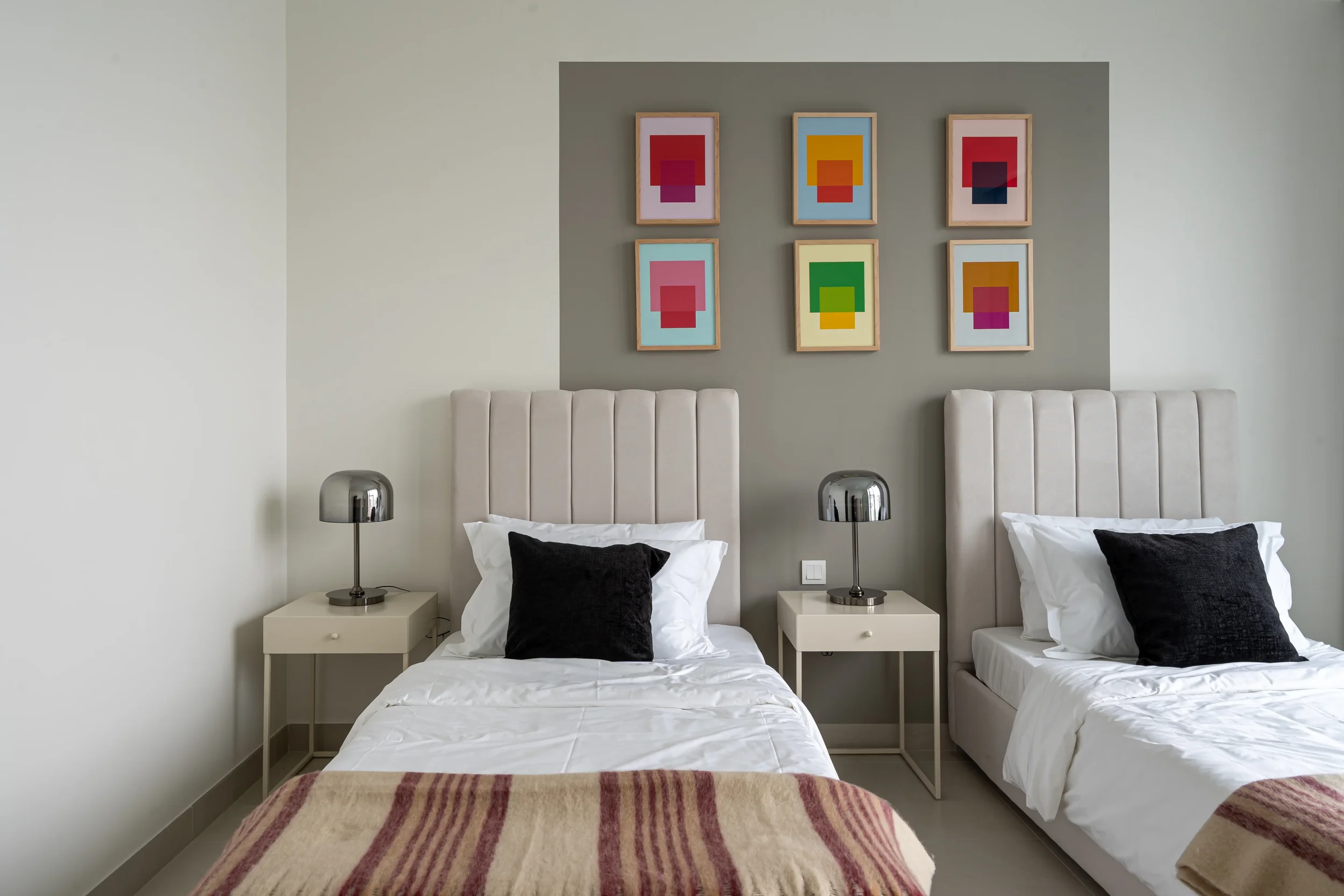 canal-front-ii-guest-bedroom-01-dubai-interior-design.webp