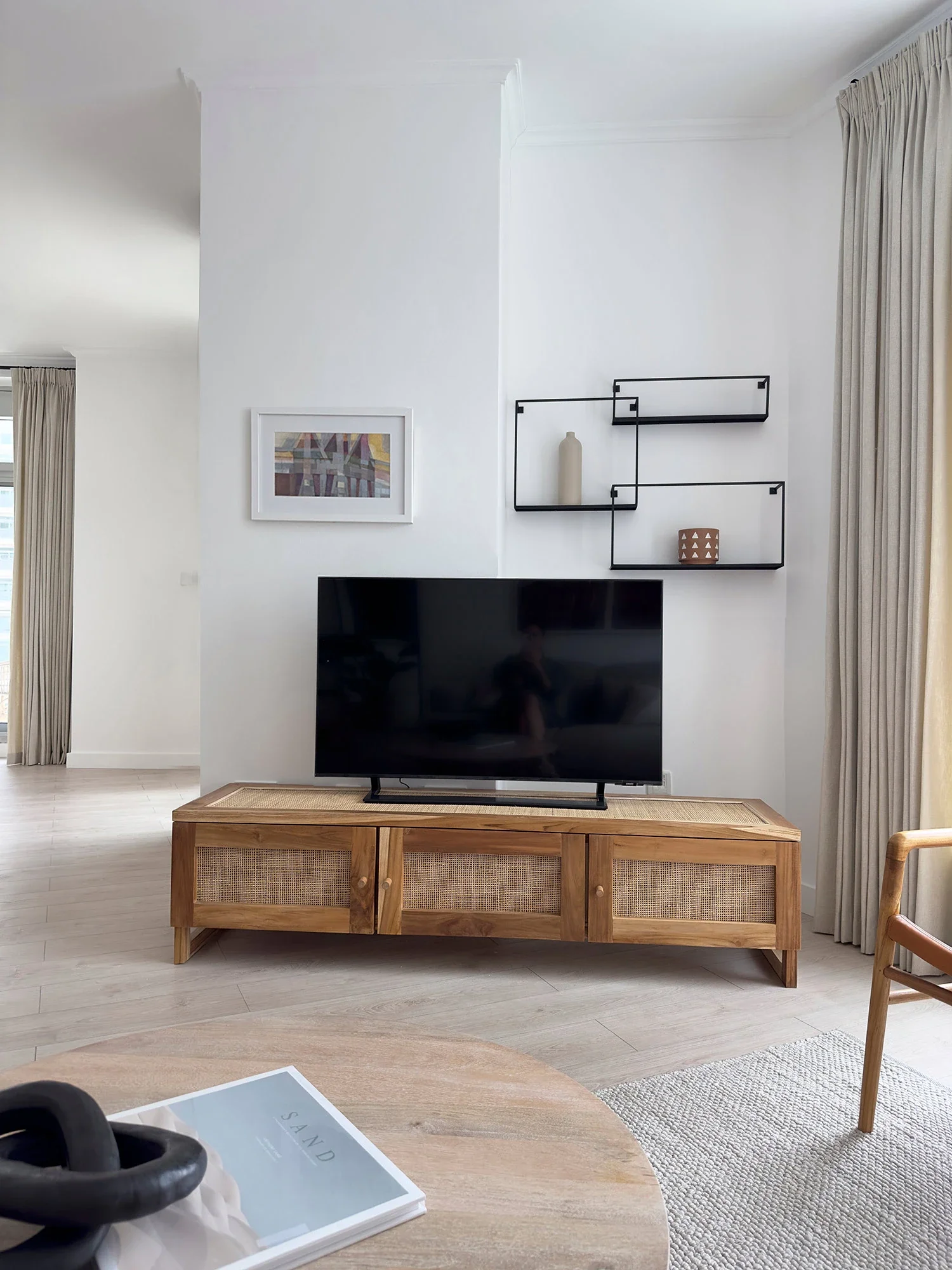 downtown-residences-tv-unit-dubai-interior-design.webp