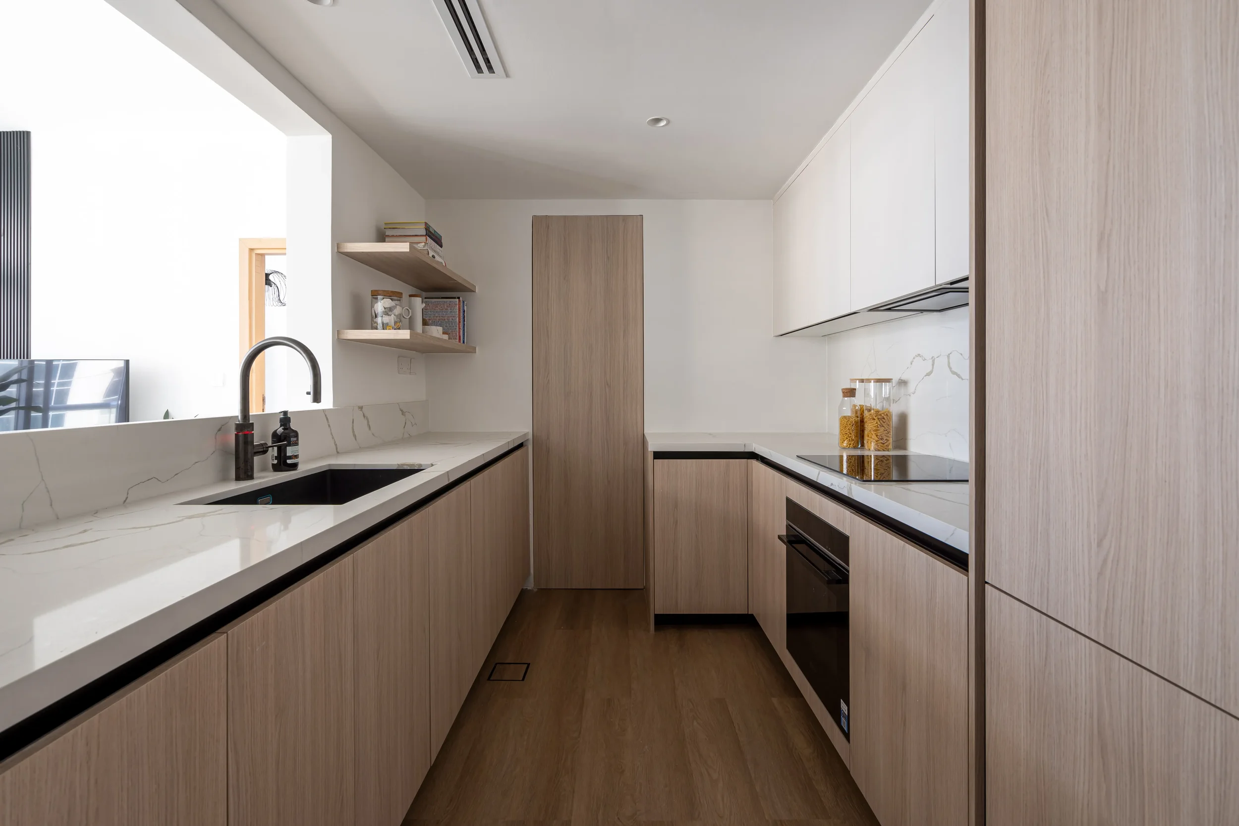 marina-apartment-kitchen-02-dubai-interior-design.webp