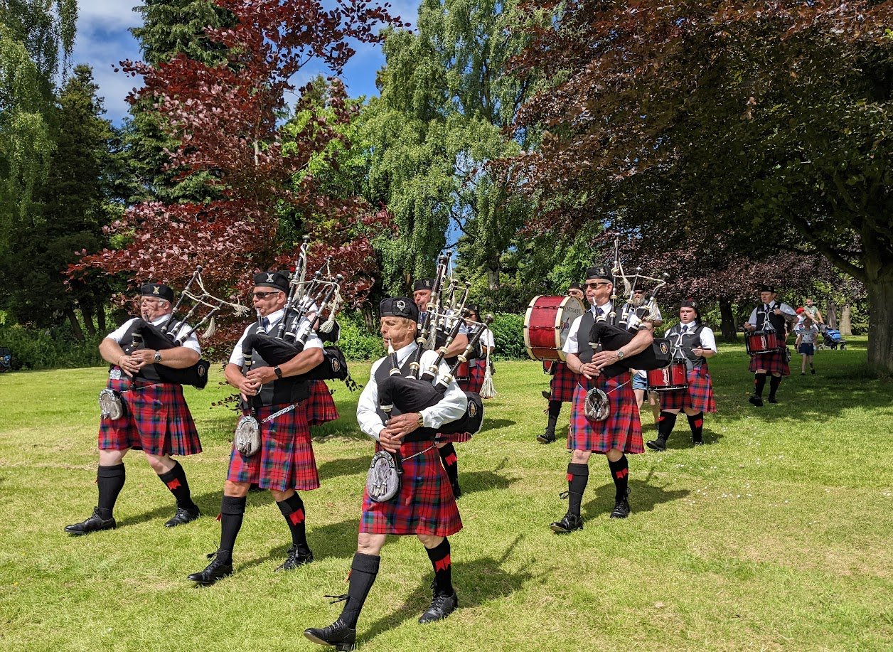 Dunfermline Pipe Band.jpg