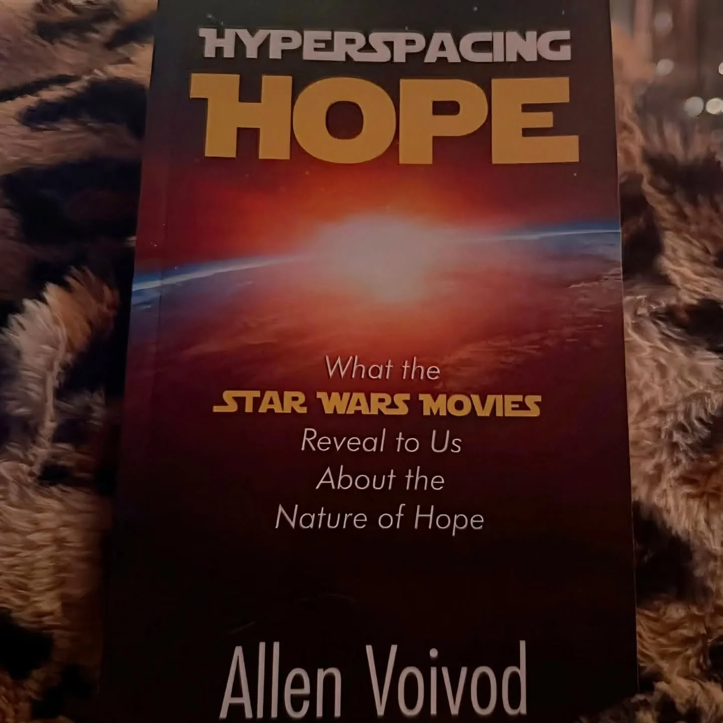 💫 A familiar voice, a new chapter.

Back in 2019, @allenvoivod challenged us to think differently about hope as be shared his story from our #TEDxAmoskeagMillyard stage. Now, from the stage to the page, that same idea lives on in his newly released 