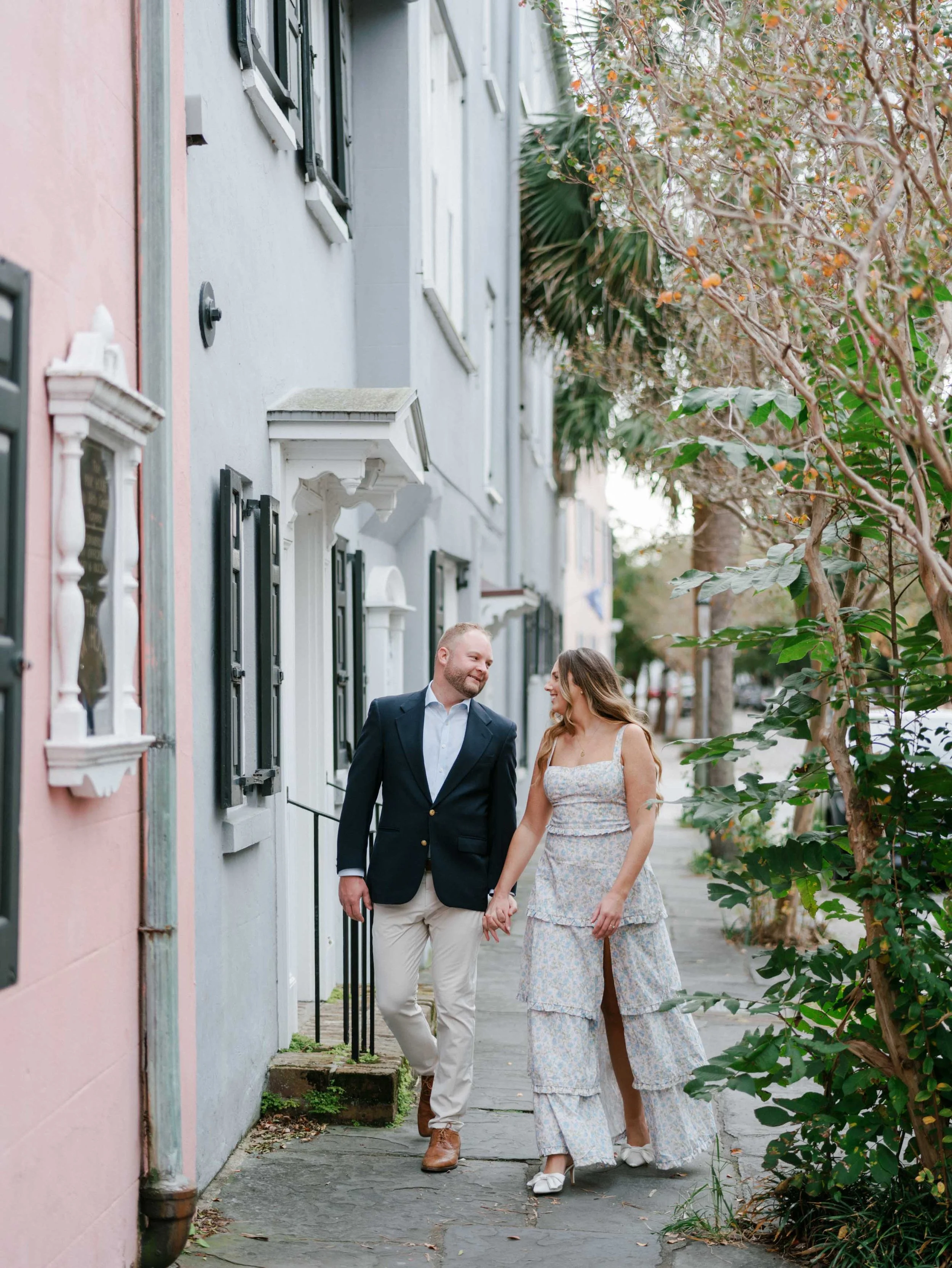 downtown-charleston-engagement-session-meg-andrew-028.jpg
