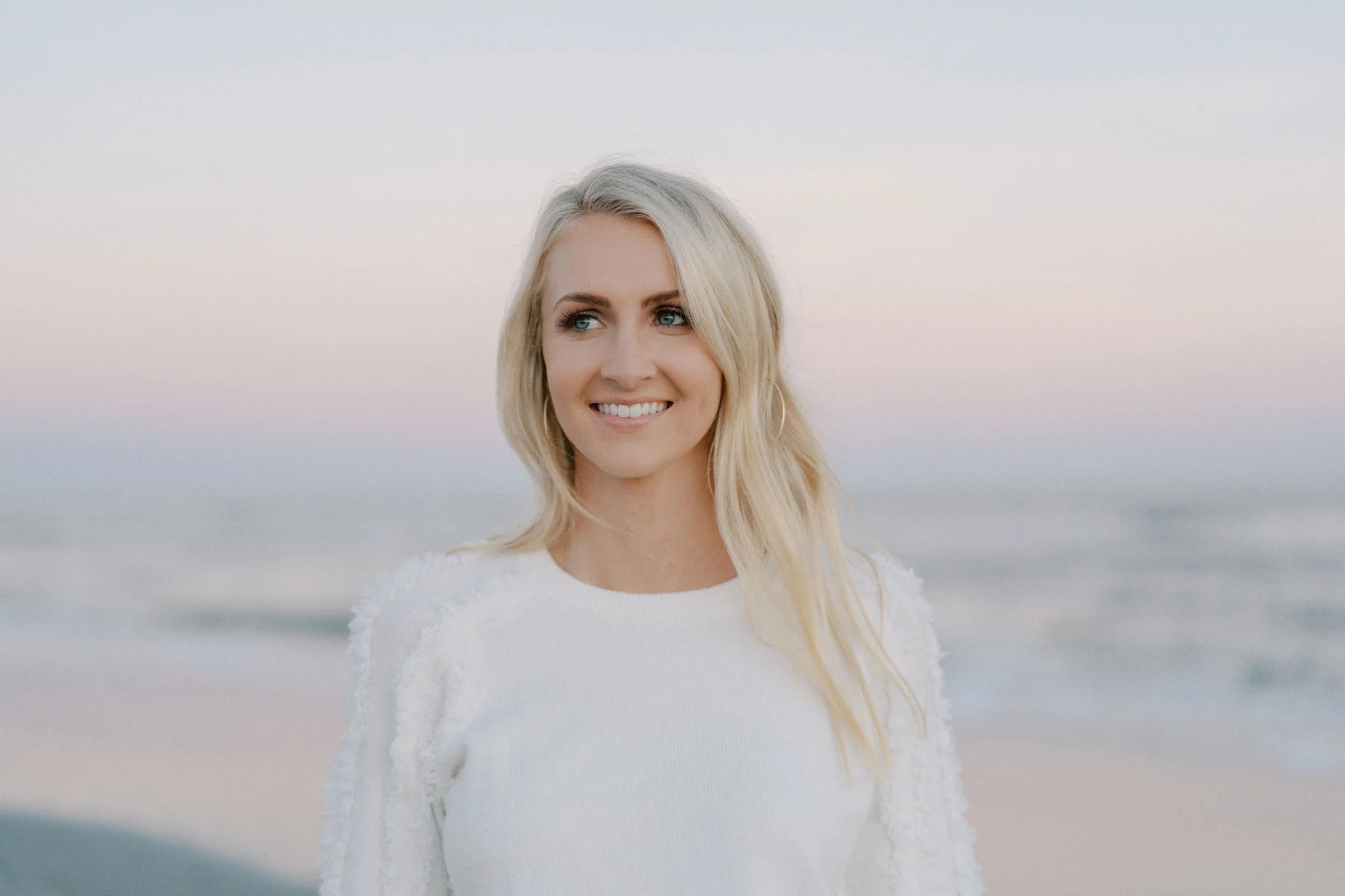 charleston-isle-of-palms-beach-engagement-photography-004.jpg