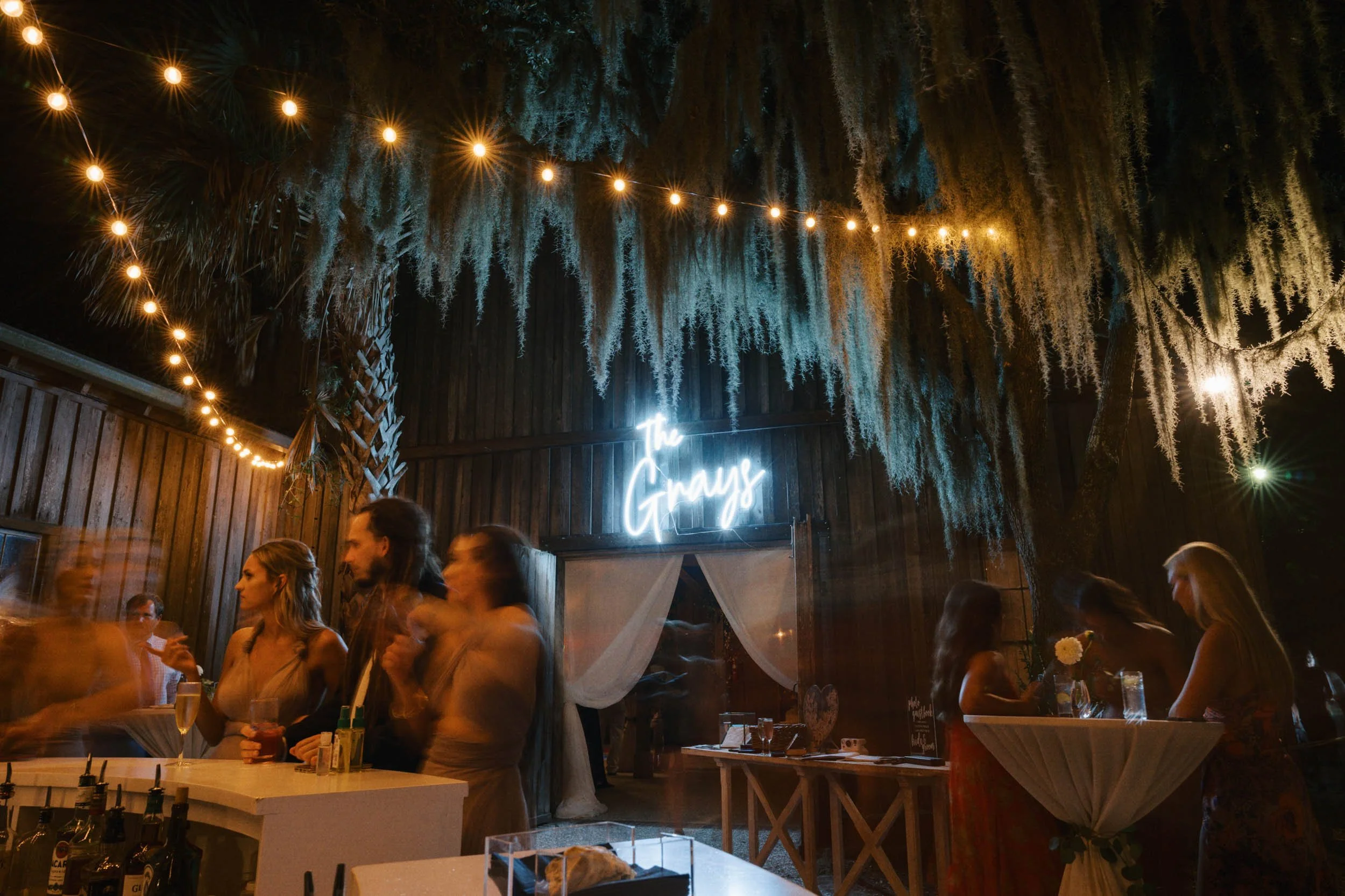 boone-hall-charleston-summer-wedding-photos_022326_00112.jpg