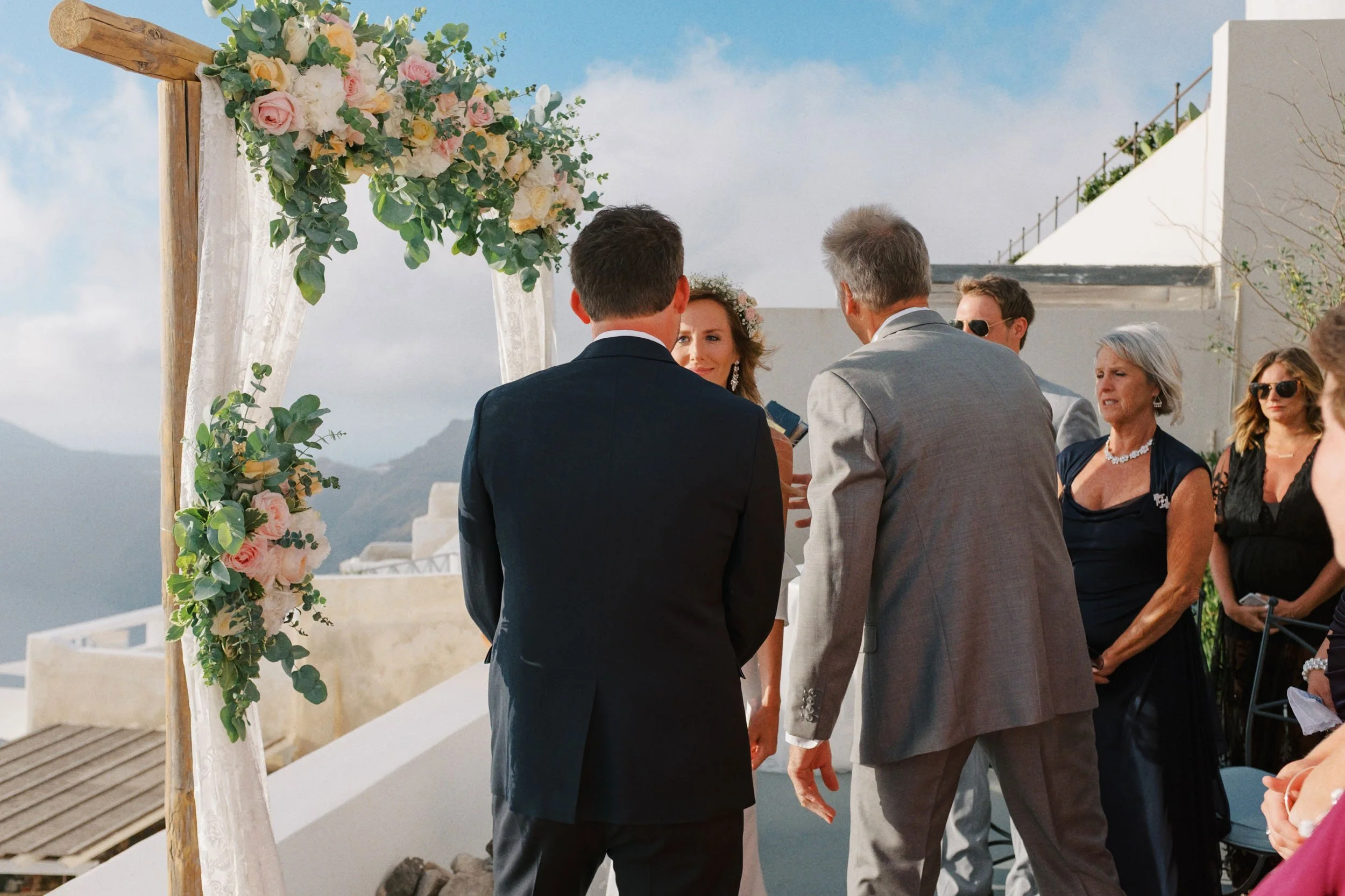 santorini-wedding-photographer-_022026_00036.jpg