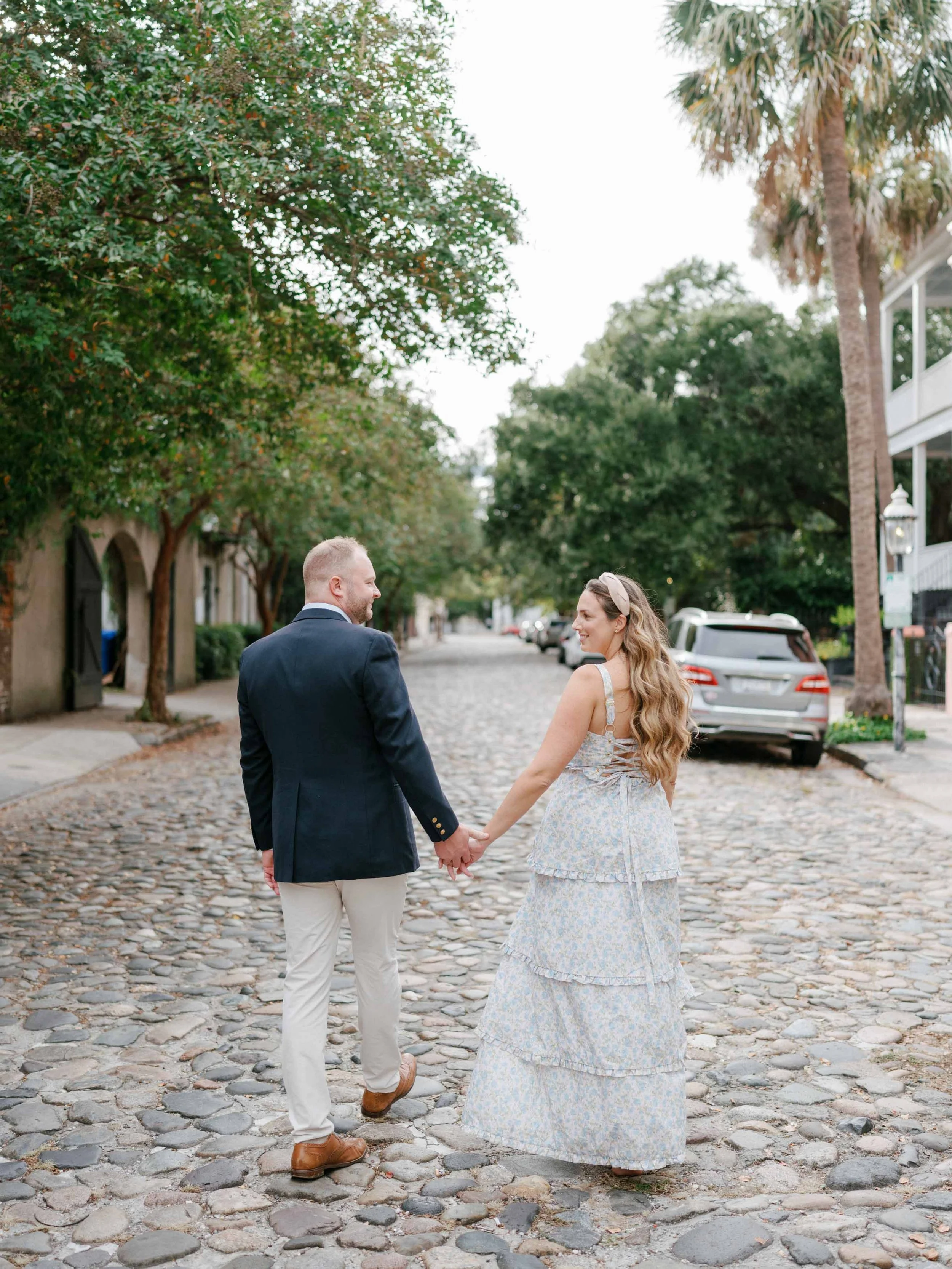 downtown-charleston-engagement-session-meg-andrew-034.jpg