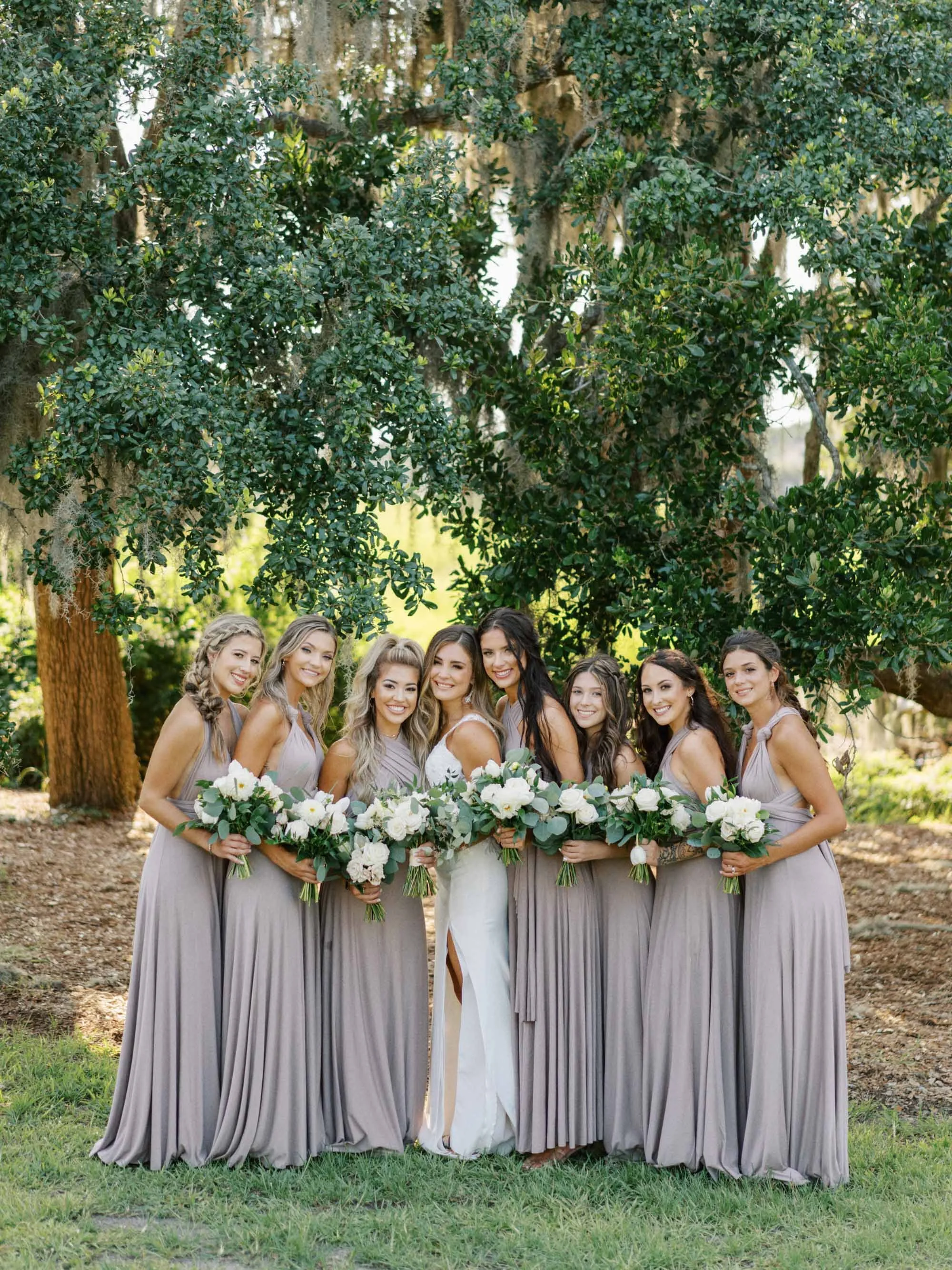 boone-hall-charleston-summer-wedding-photos_022326_00036.jpg