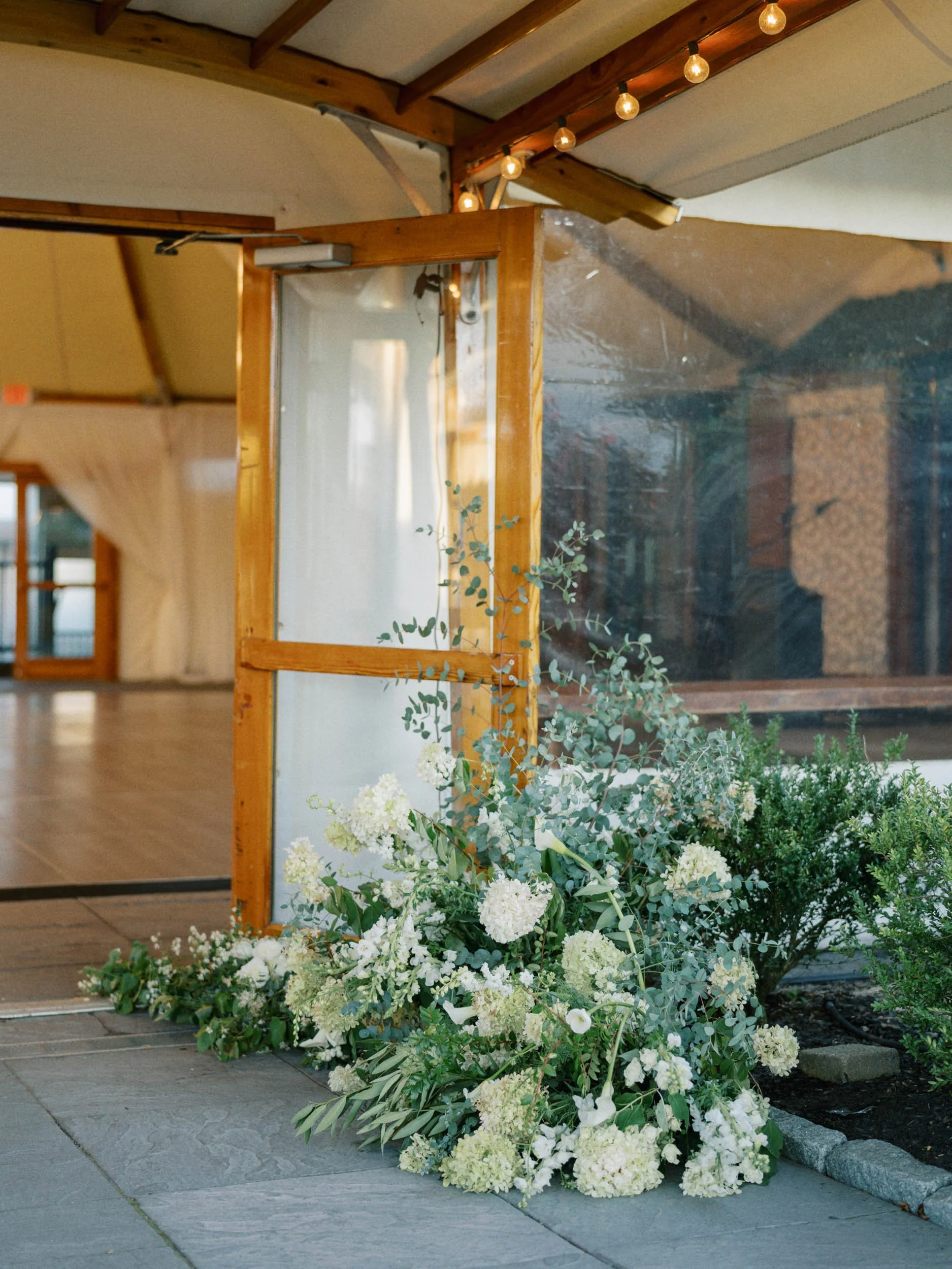 castle-hill-inn-wedding-newport-ri-_022426_00112.jpg