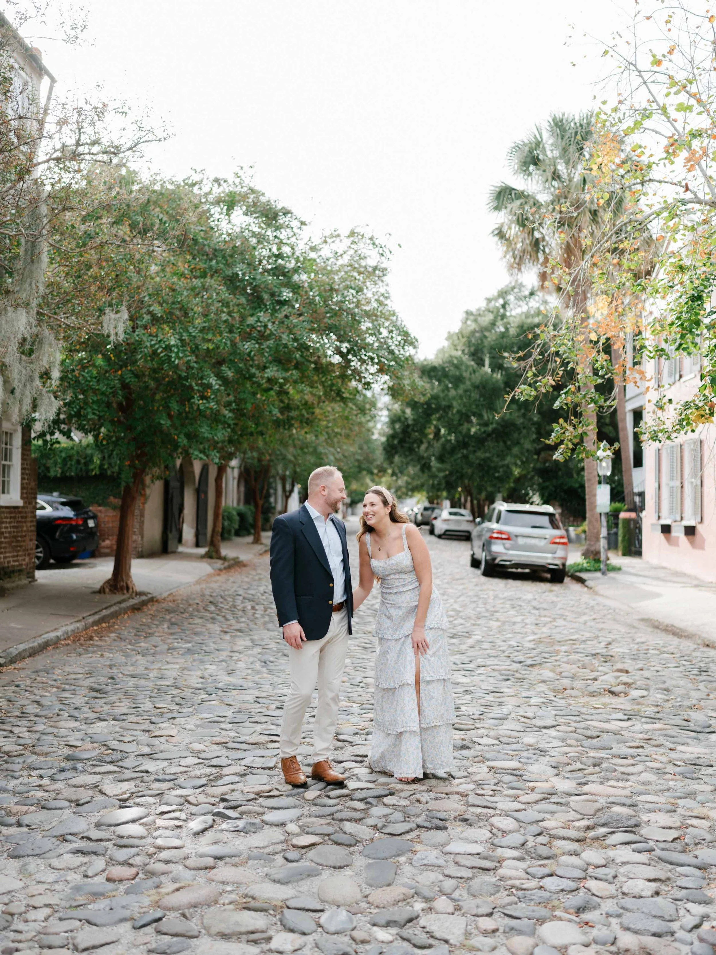 downtown-charleston-engagement-session-meg-andrew-035.jpg