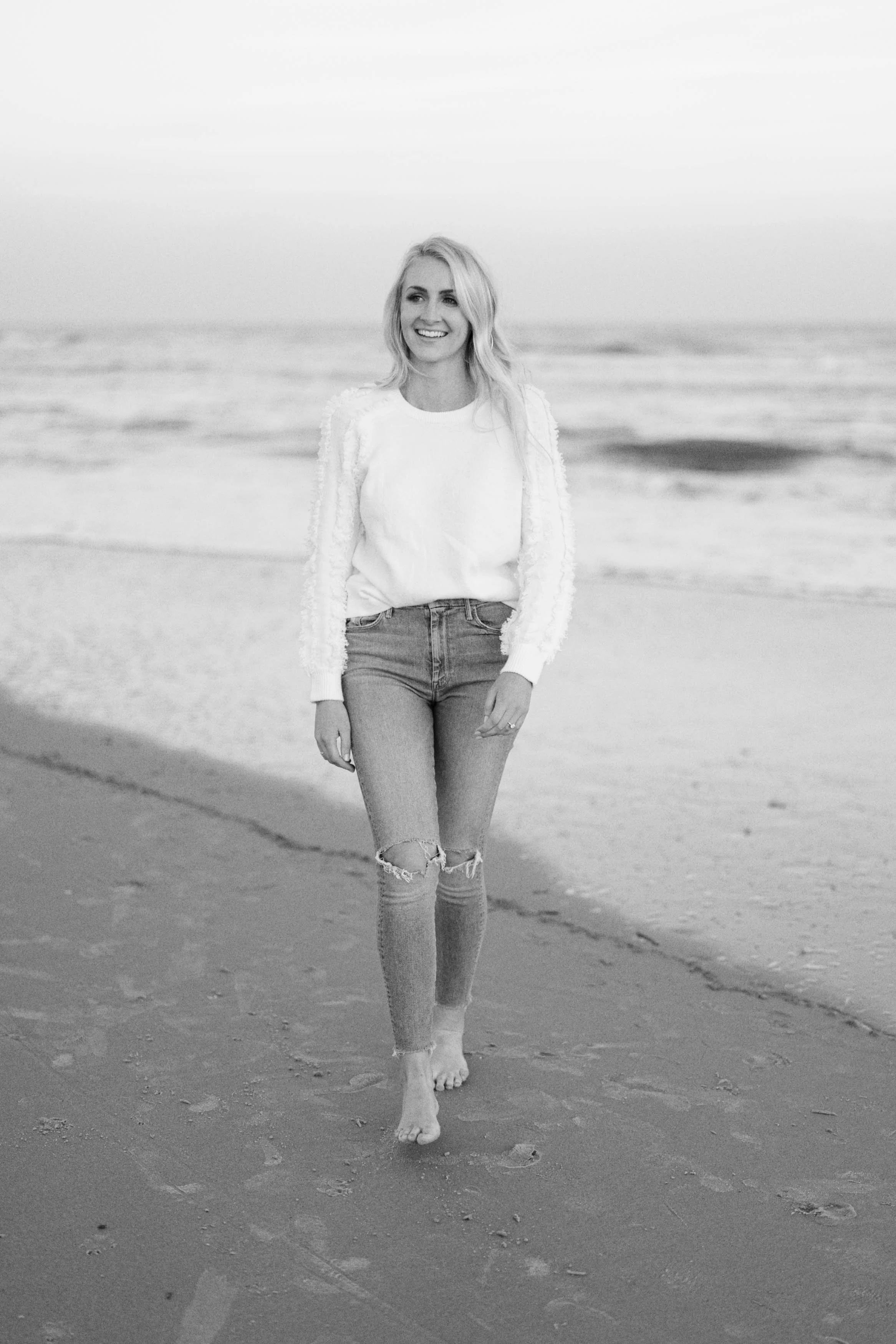 charleston-isle-of-palms-beach-engagement-photography-008.jpg