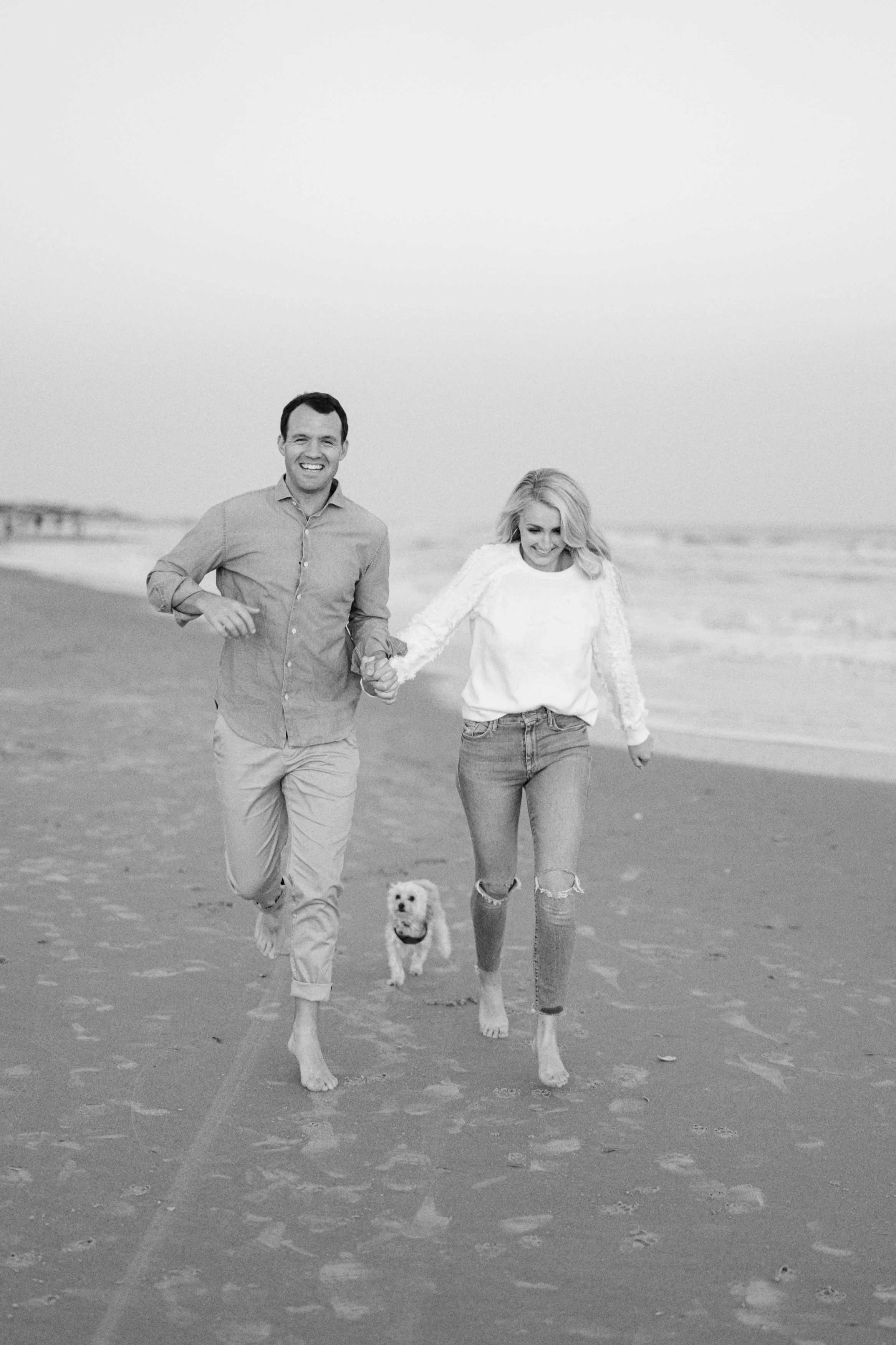 charleston-isle-of-palms-beach-engagement-photography-013.jpg