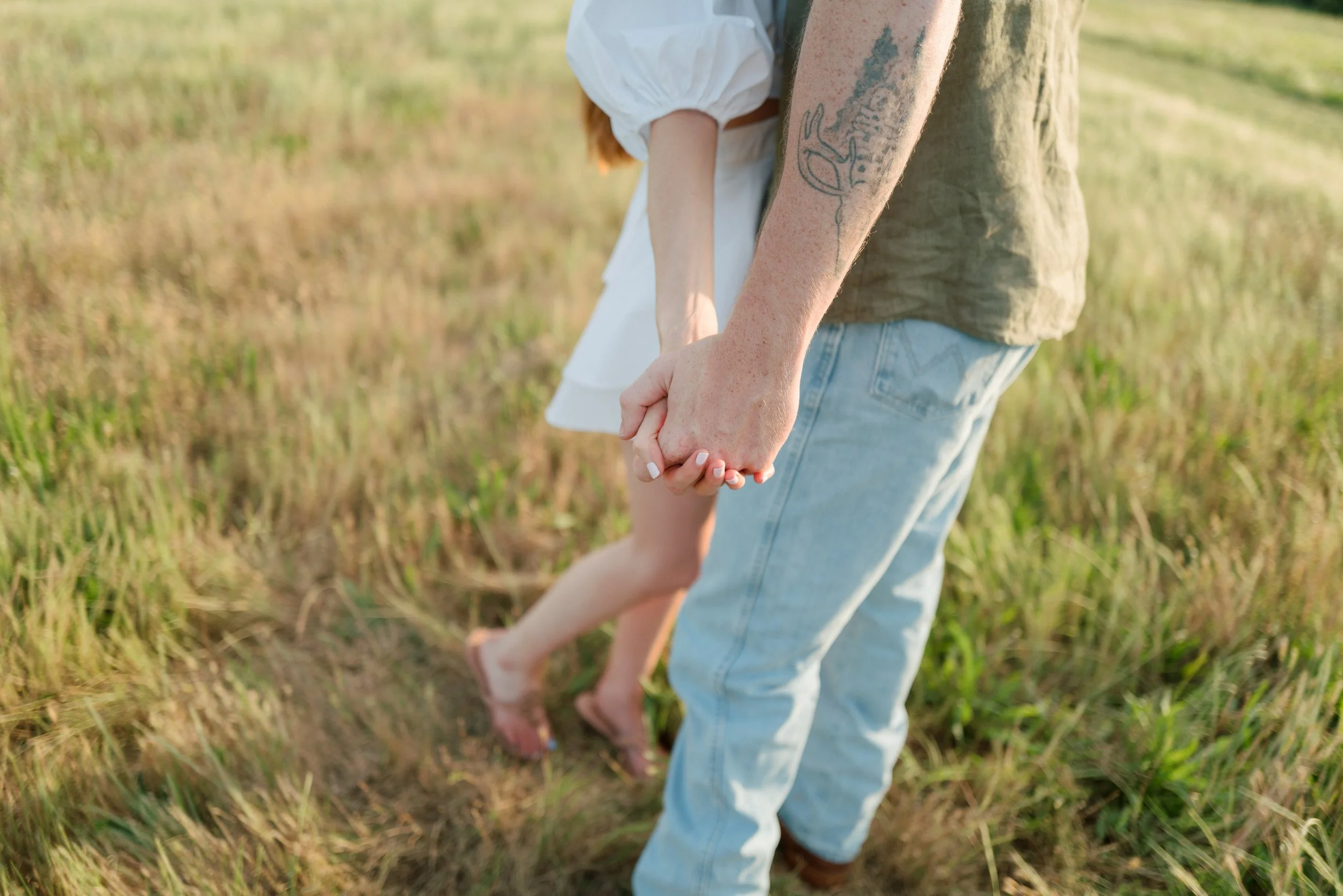 charlotte-engagement-photos-field-_082423_00090.jpg