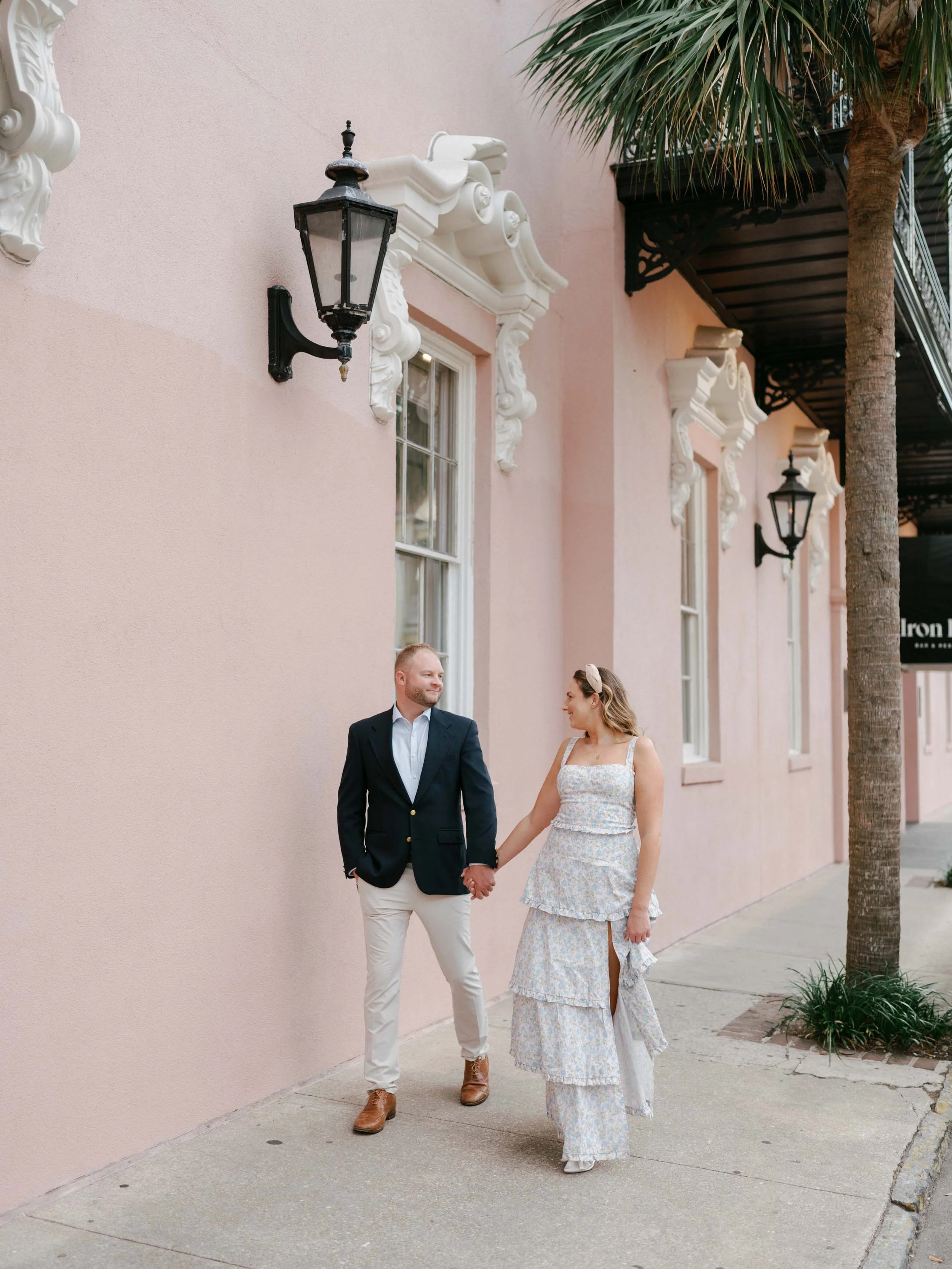downtown-charleston-engagement-session-meg-andrew-009.jpg