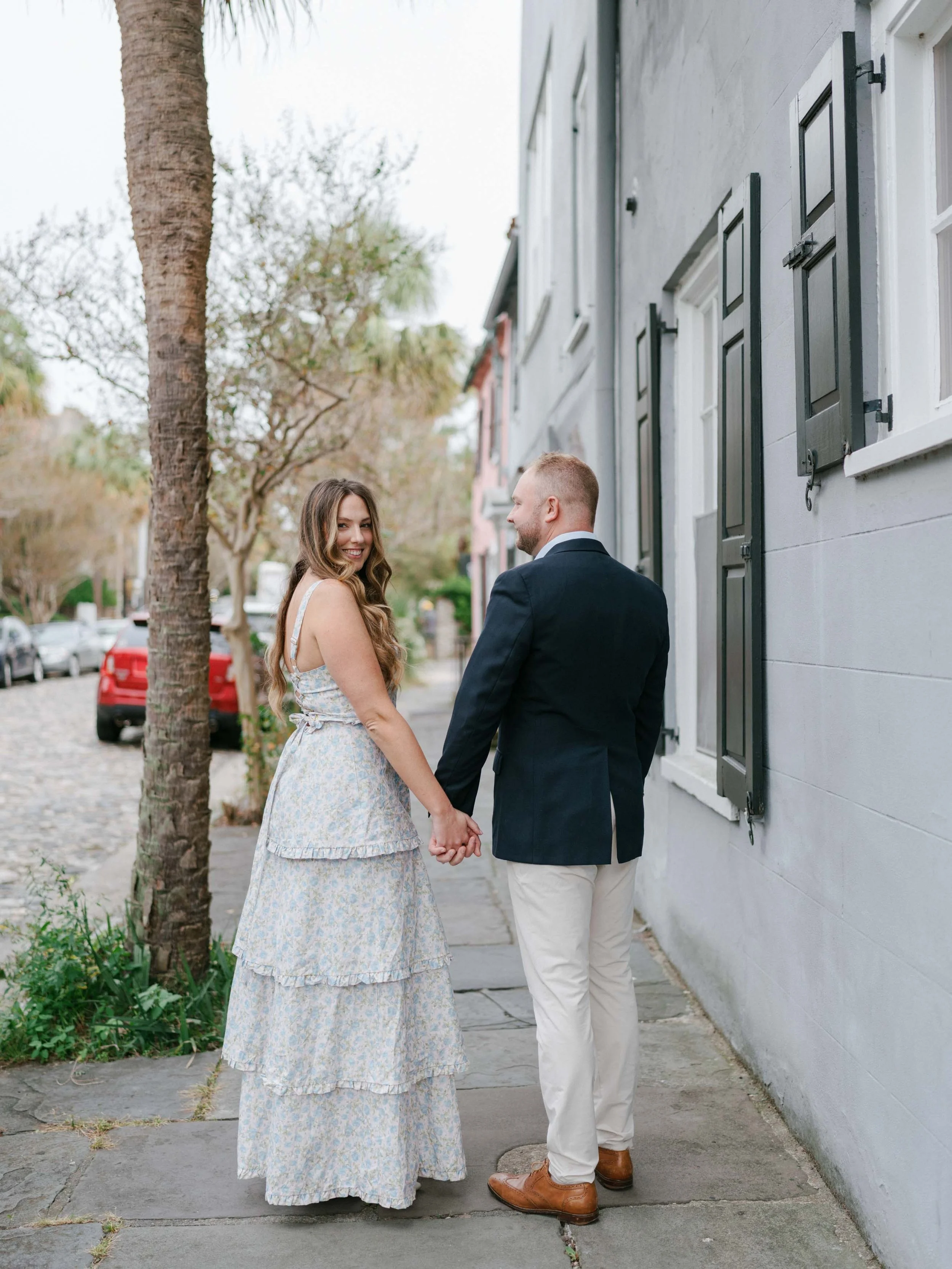downtown-charleston-engagement-session-meg-andrew-024.jpg