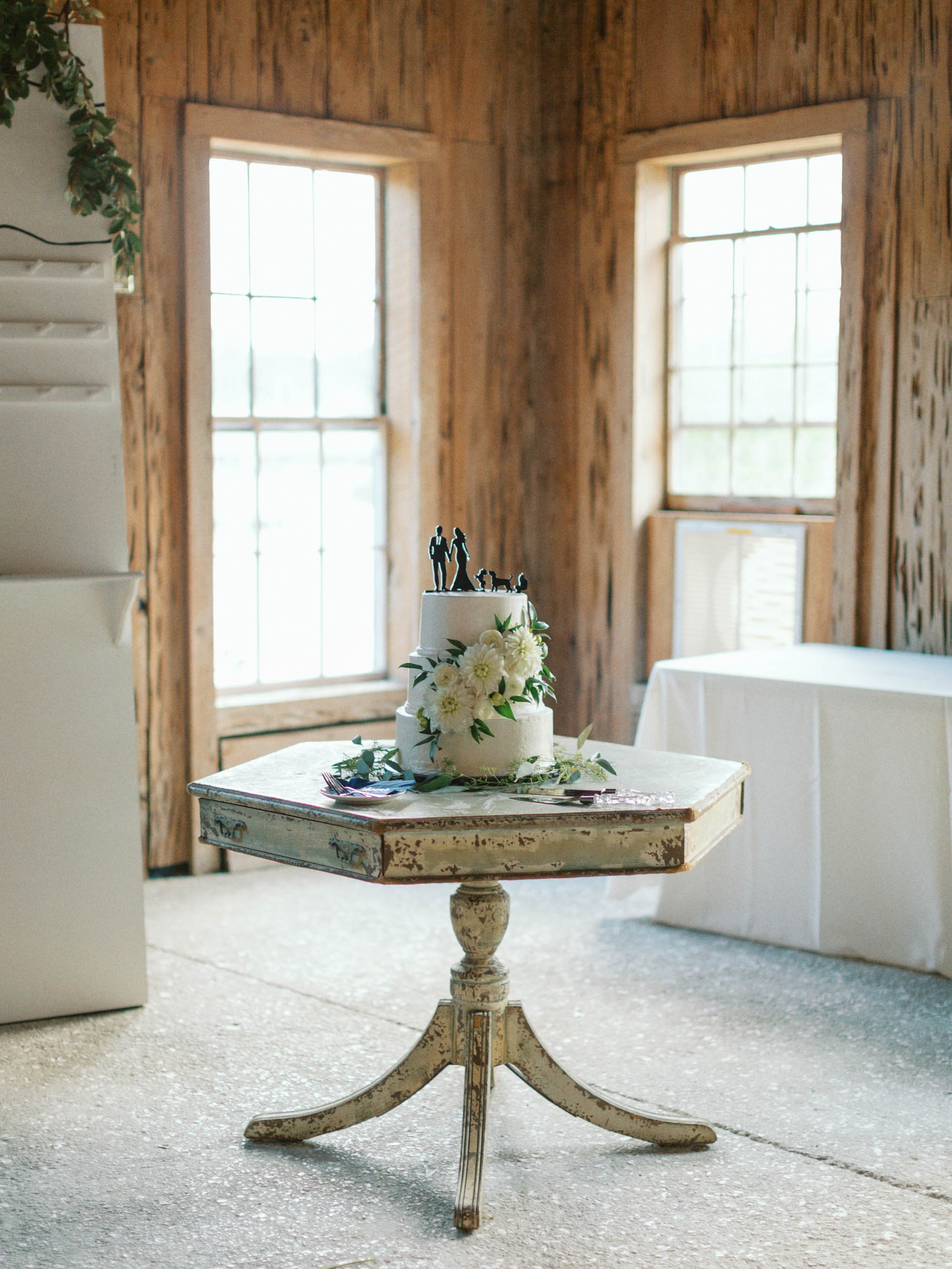 boone-hall-charleston-summer-wedding-photos_022326_00076.jpg