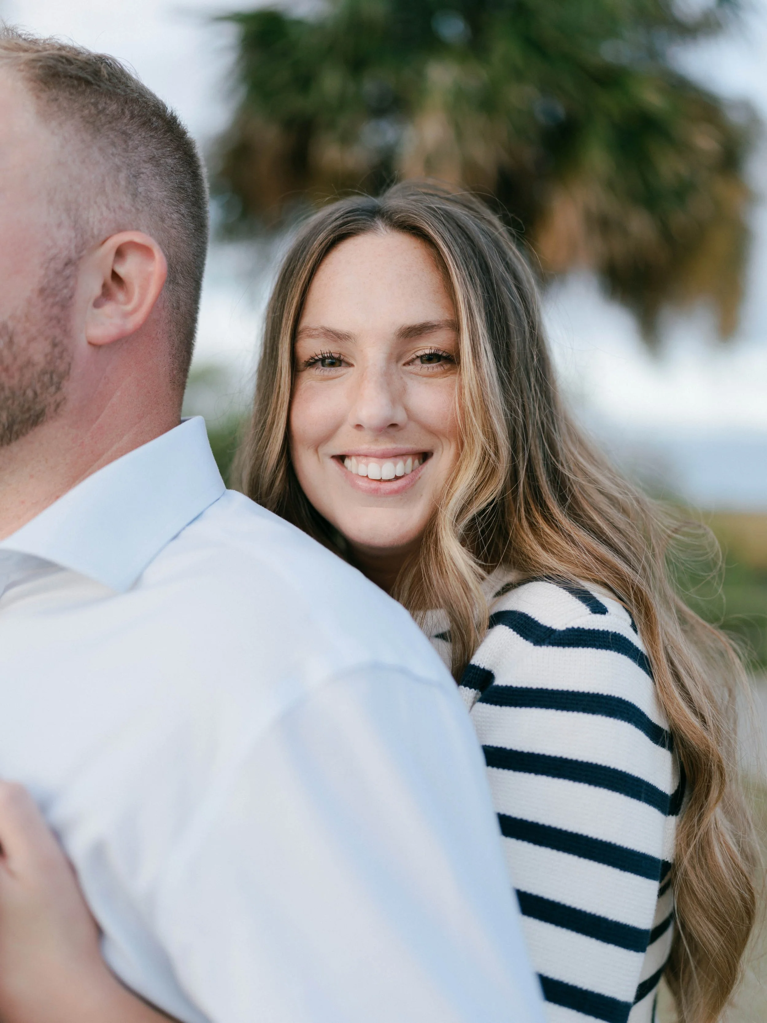 downtown-charleston-engagement-session-meg-andrew-043.jpg