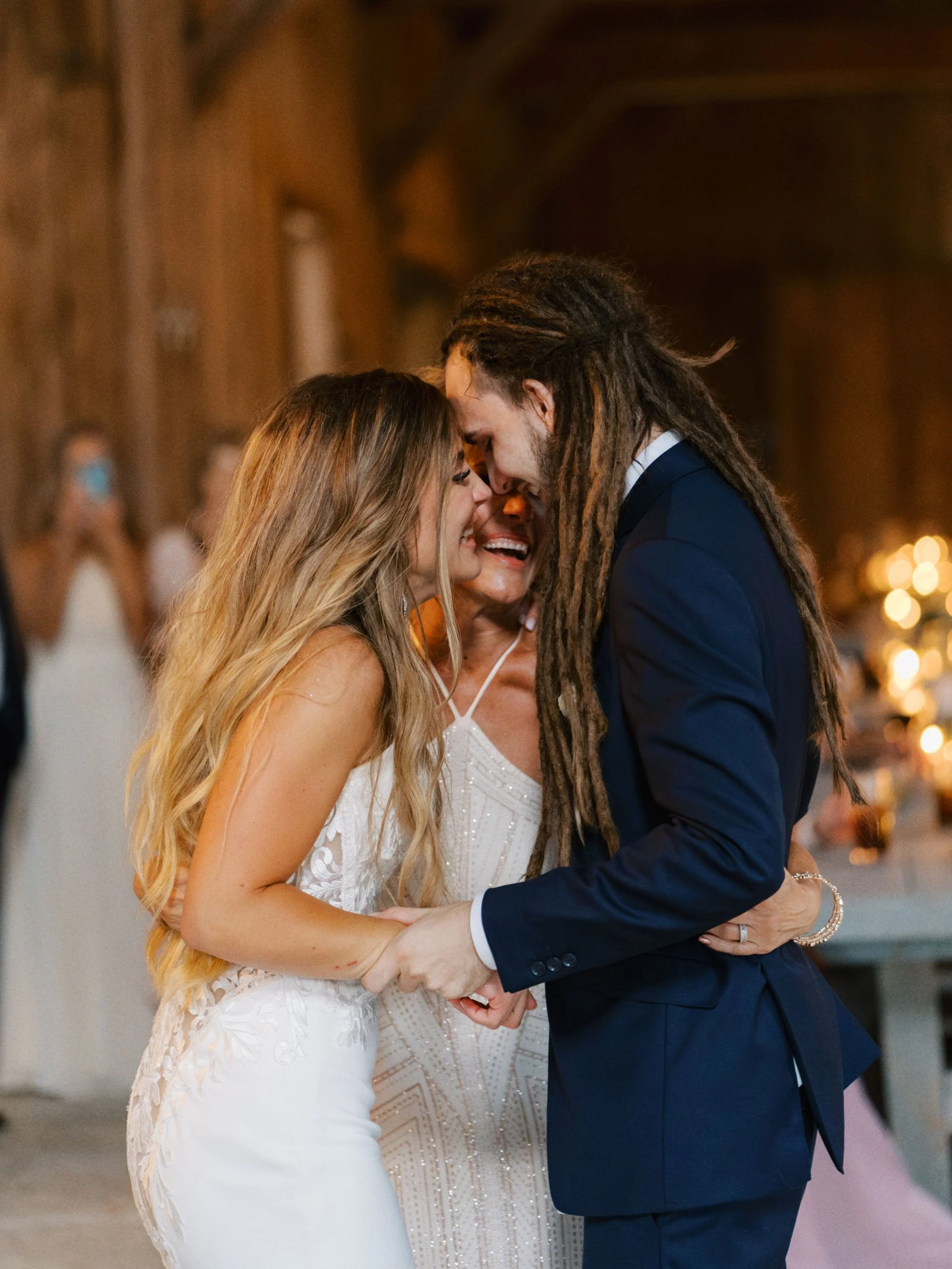 boone-hall-charleston-summer-wedding-photos_022326_00107.jpg