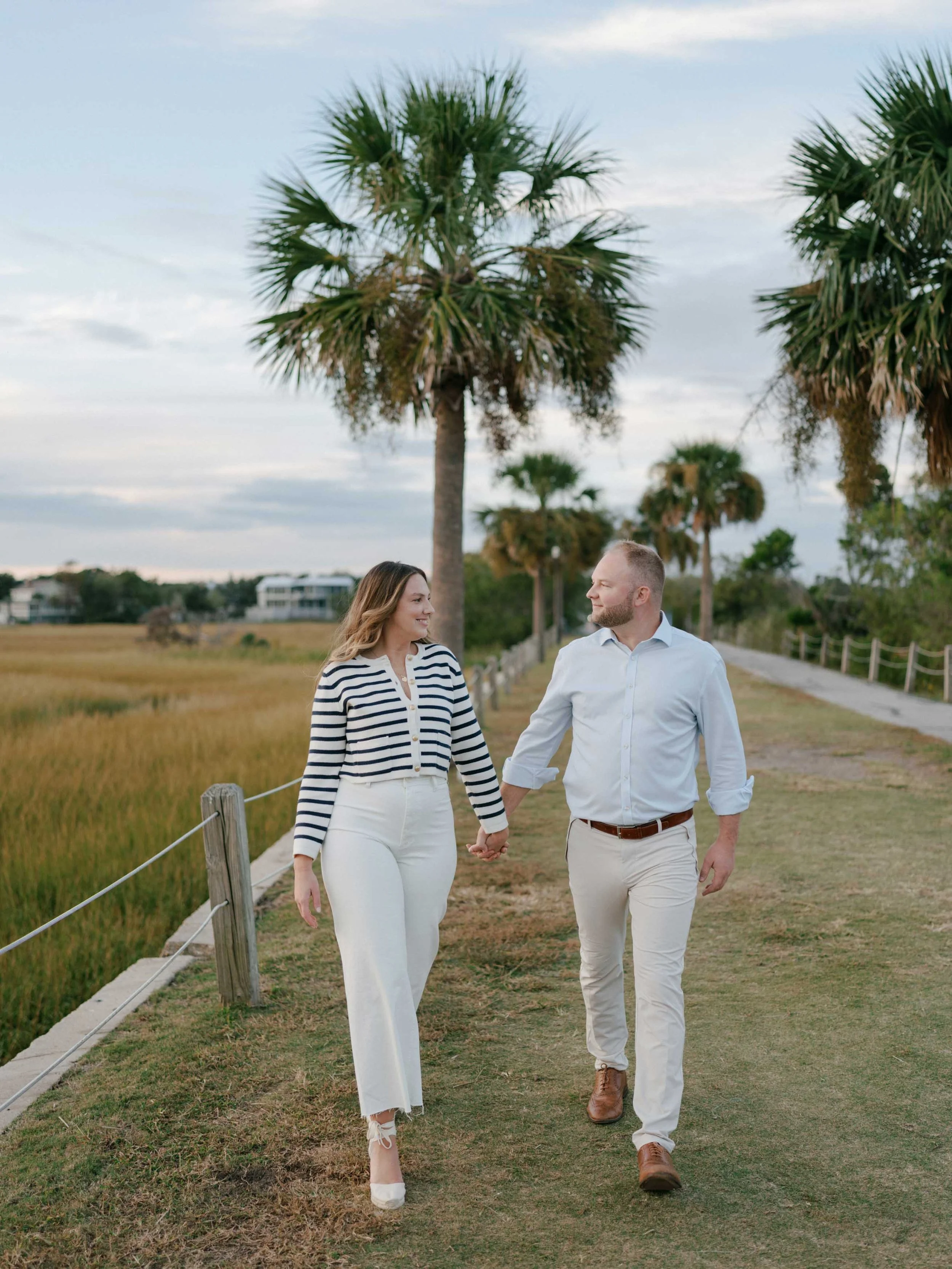 downtown-charleston-engagement-session-meg-andrew-046.jpg