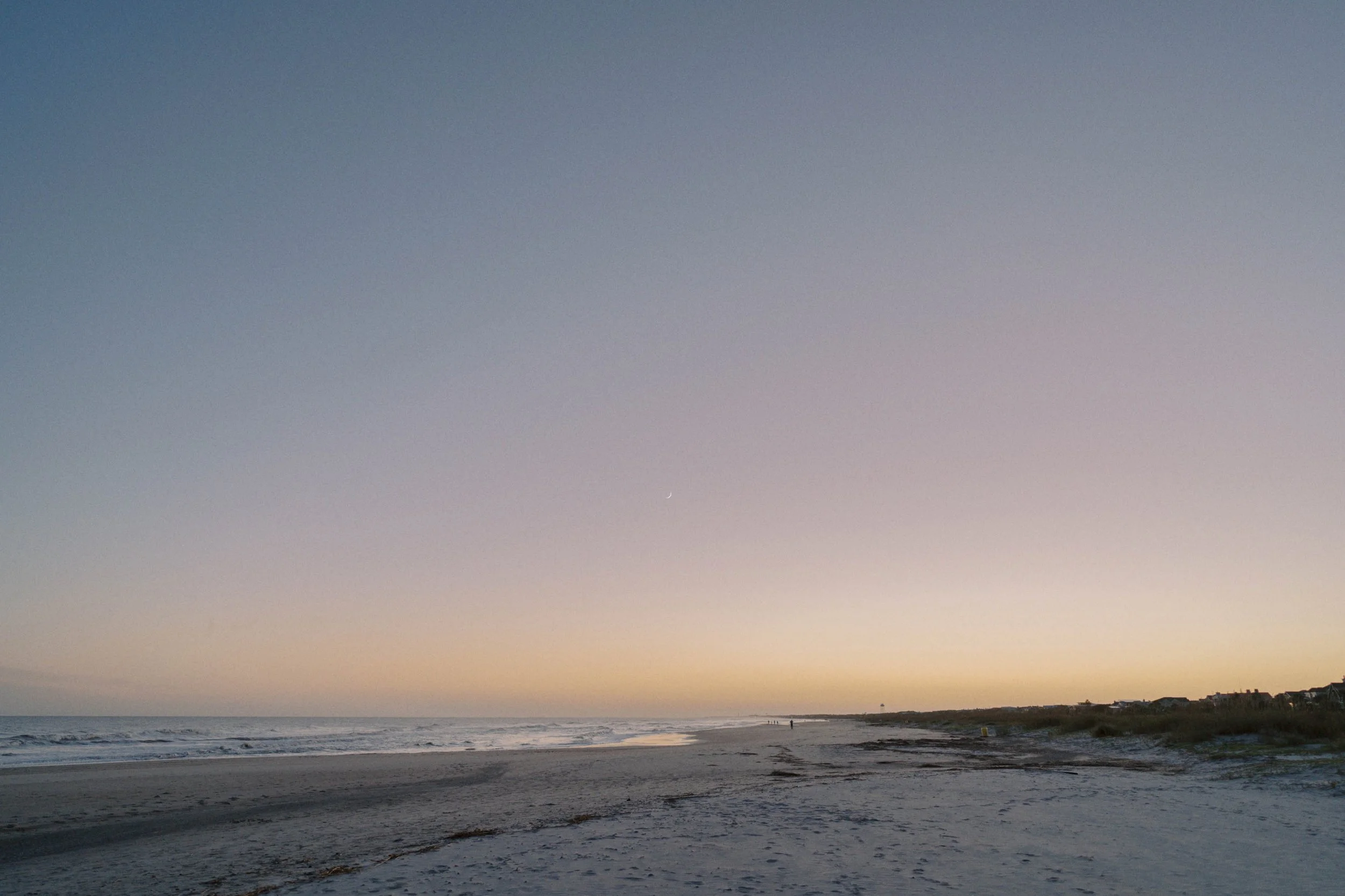 charleston-isle-of-palms-beach-engagement-photography-028.jpg