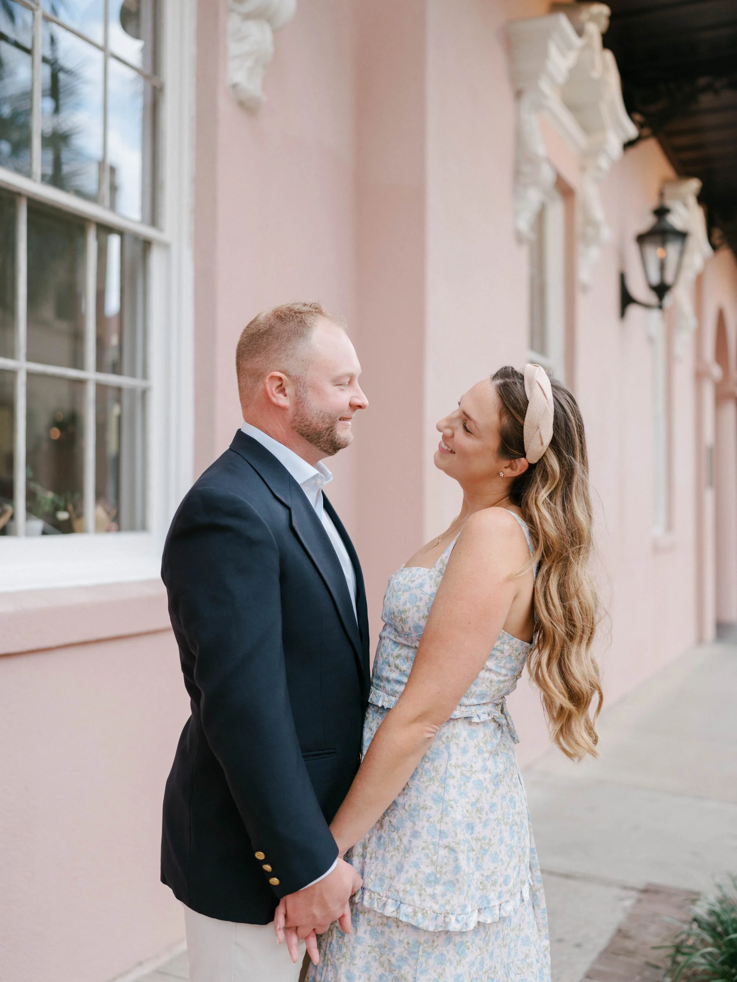 downtown-charleston-engagement-session-meg-andrew-011.jpg