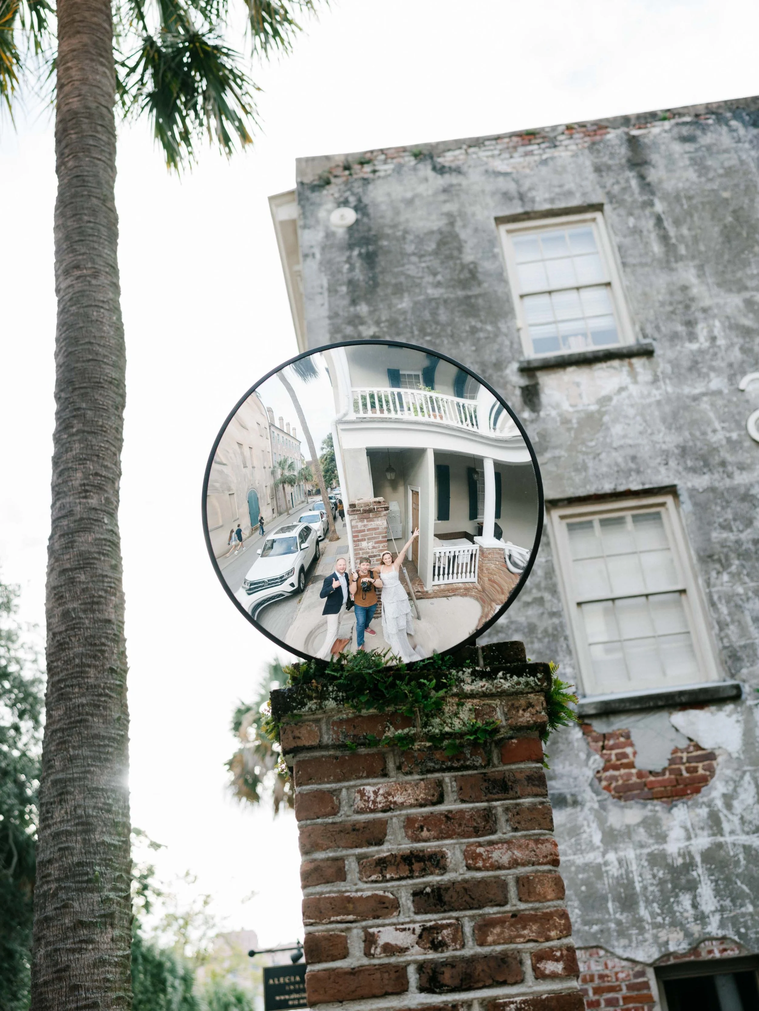 downtown-charleston-engagement-session-meg-andrew-018.jpg