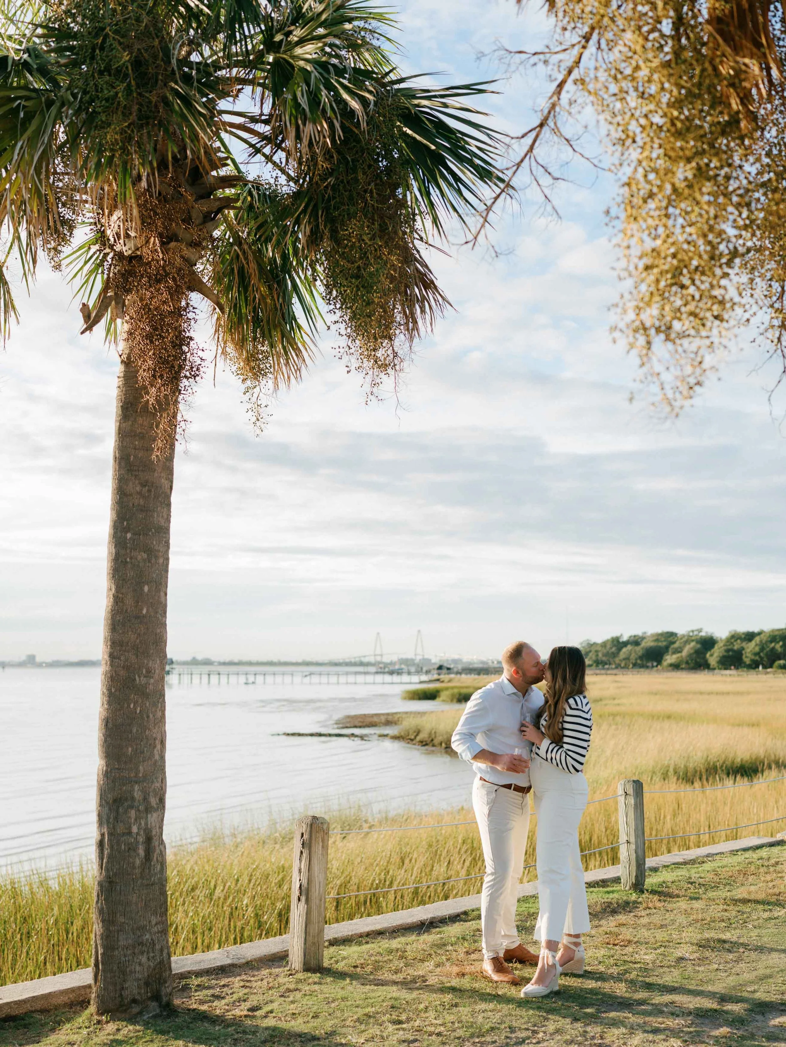 downtown-charleston-engagement-session-meg-andrew-037.jpg