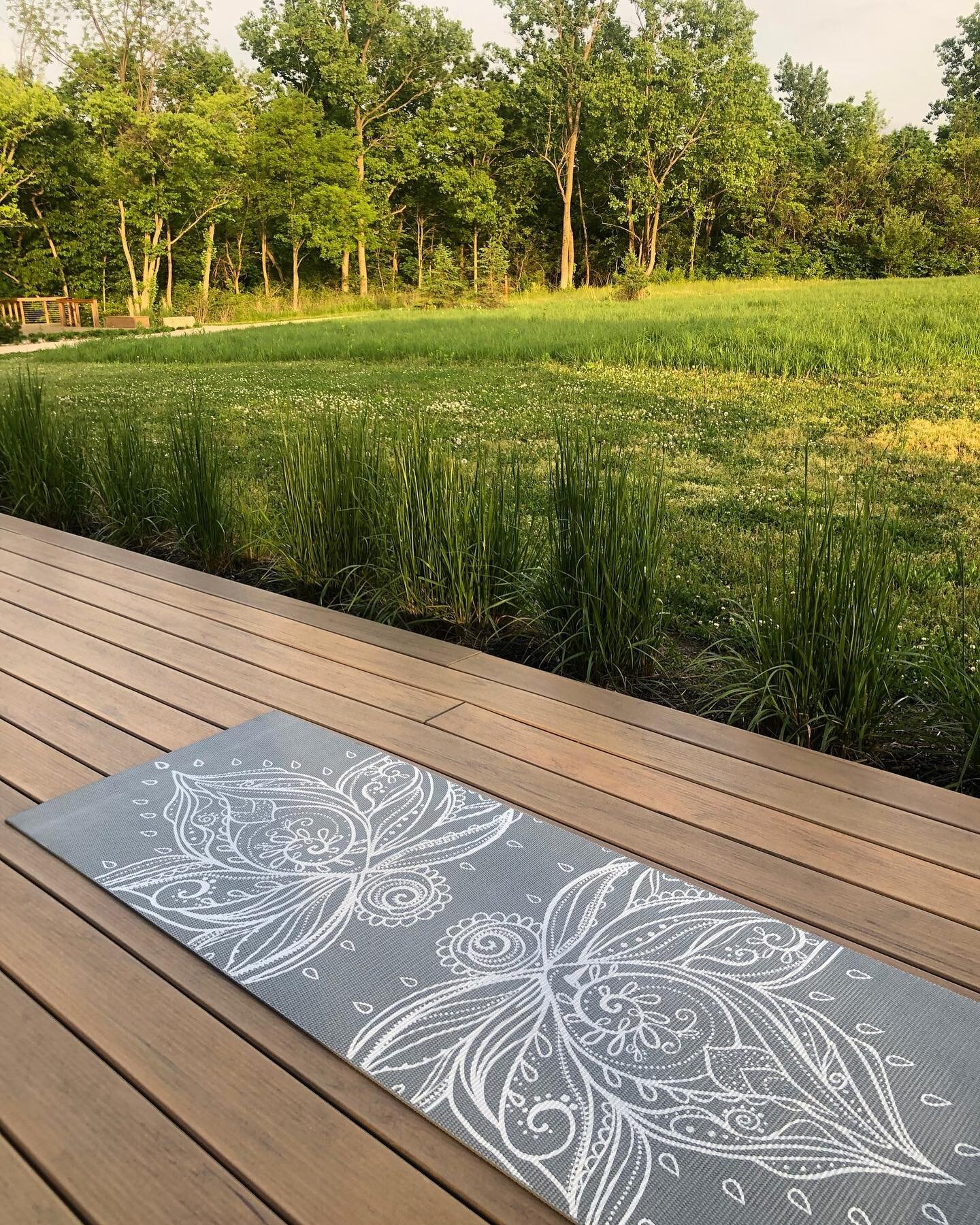 Yoga in the metroparks🧘🏻&zwj;♀️ Affirmations: Nature brings me peace, tranquility, and perspective. ⁠I can feel natures serene energy flowing through me⁠

🌿🌸🌾🌼
⁠
#sacredlife⁠ #earthchild #gaia #soulsearching #higherconsiousness⁠ #spiritualgrowt