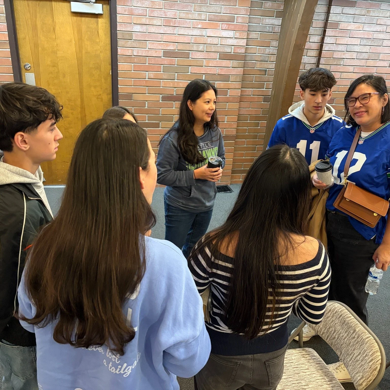 Thankful for a church community that loves our city, shows up with joy, and helps each other follow Jesus. 💙💚✝️