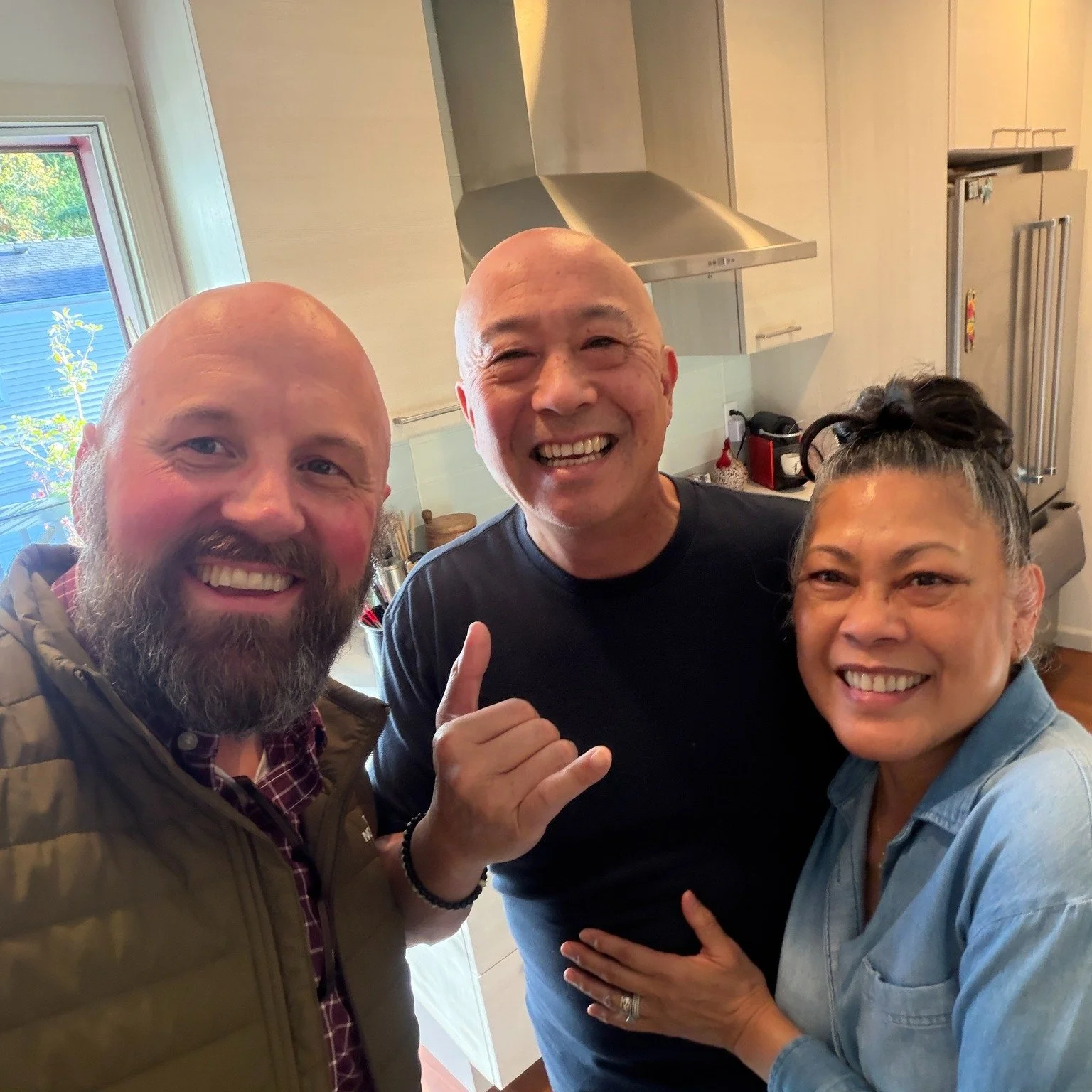 Church life happens throughout the week! ❤️ Pastor Phil stopped by to spend time with Carl and Annabelle, share life, and encourage one another.

Grateful for these simple moments of friendship and fellowship that help us grow together in Christ.
