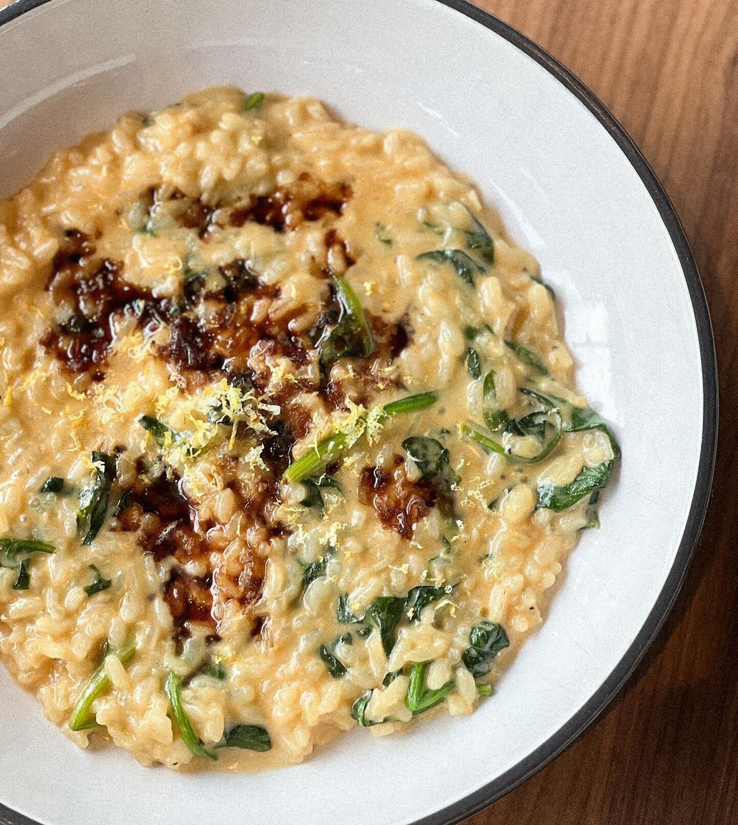 Risotto Florentine with spinach, lemon, balsamic glaze 🍋 

It&rsquo;s warm and bright, just what you might need for today&rsquo;s forecast 🌧️ 
.
.
.
#plantbased #vegan #restaurant #nashville #nashvillerestaurant
