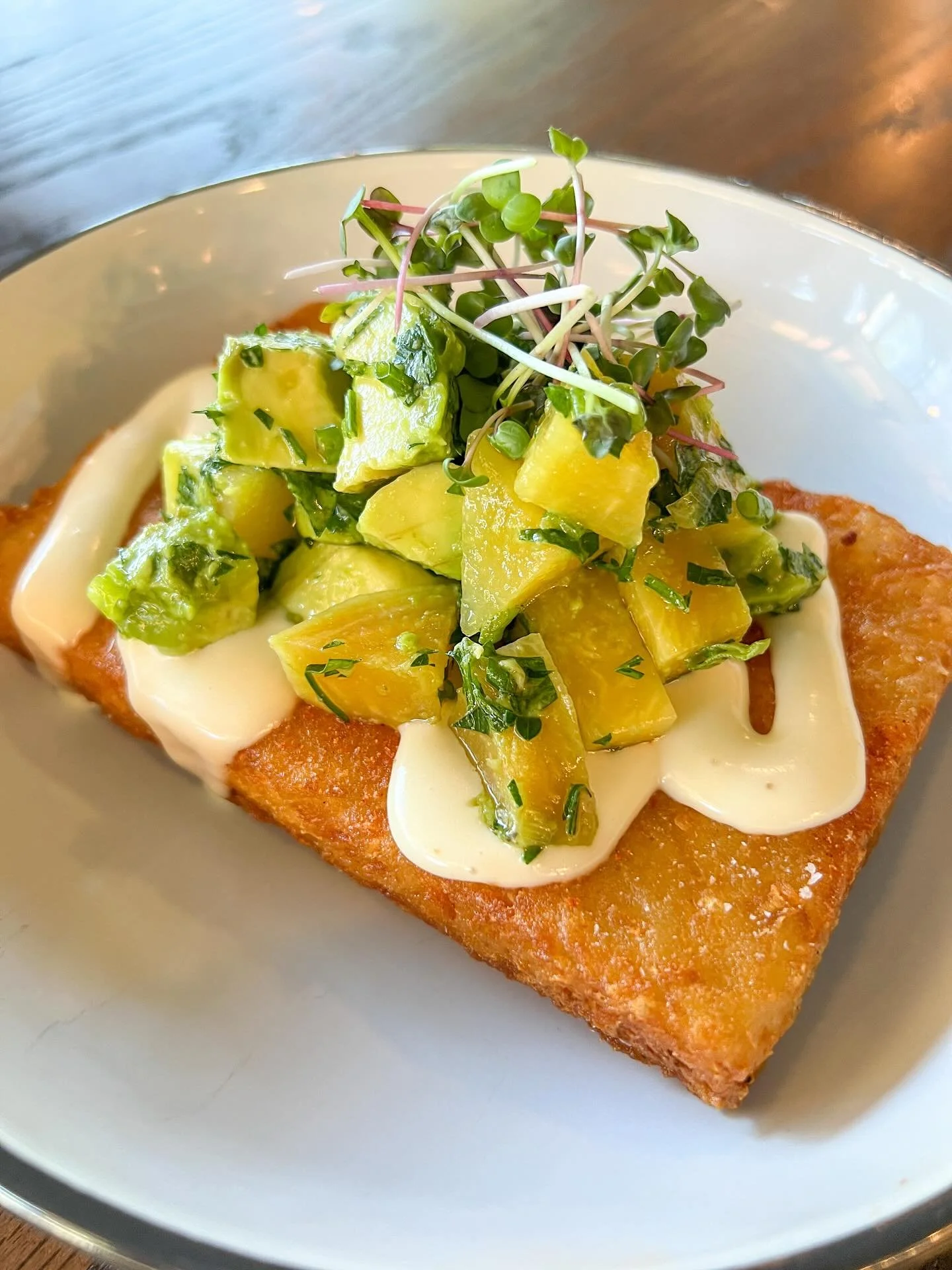 Our BIGASS HASHBROWN isn&rsquo;t playing around. Golden crisp on the outside, soft inside, topped with beet &amp; avocado pico and garlic aioli.

Available ALL DAY!