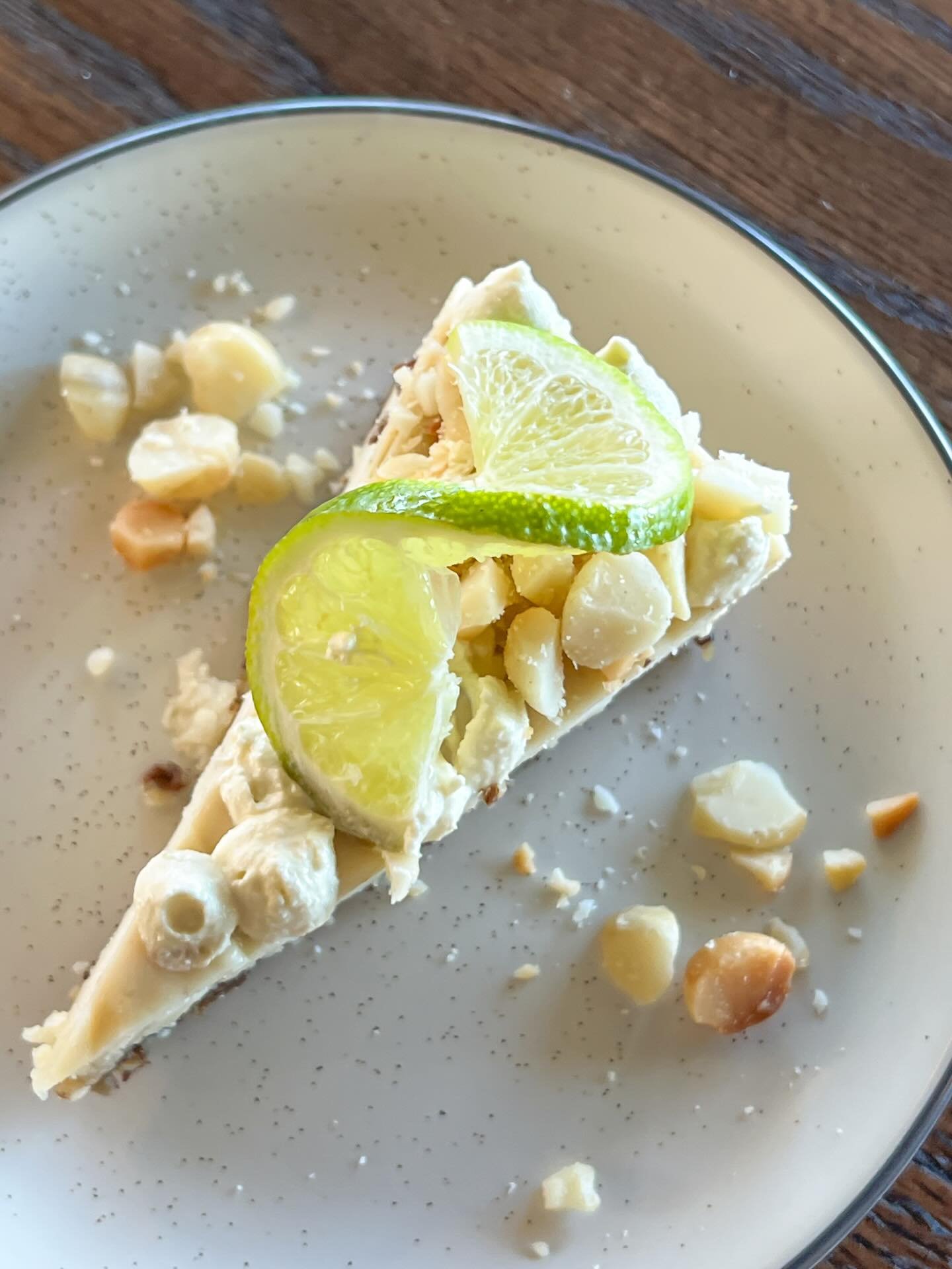 Give us Nashvillians just a little sunlight and suddenly it&rsquo;s key lime pie chzcake season 🍋☀️💚