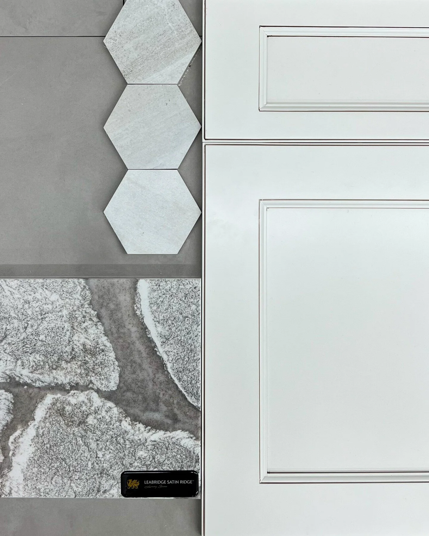 They say grey is not a color, but it puts the cool in cool tones 😆 Cool and chic for this hot weather in NYC - featuring @cambriasurfaces 's Leabridge Satin Ridge.

📸&amp;📝: @kitchen.destination

#moodboard #interiordesign #tiledesign #countertops
