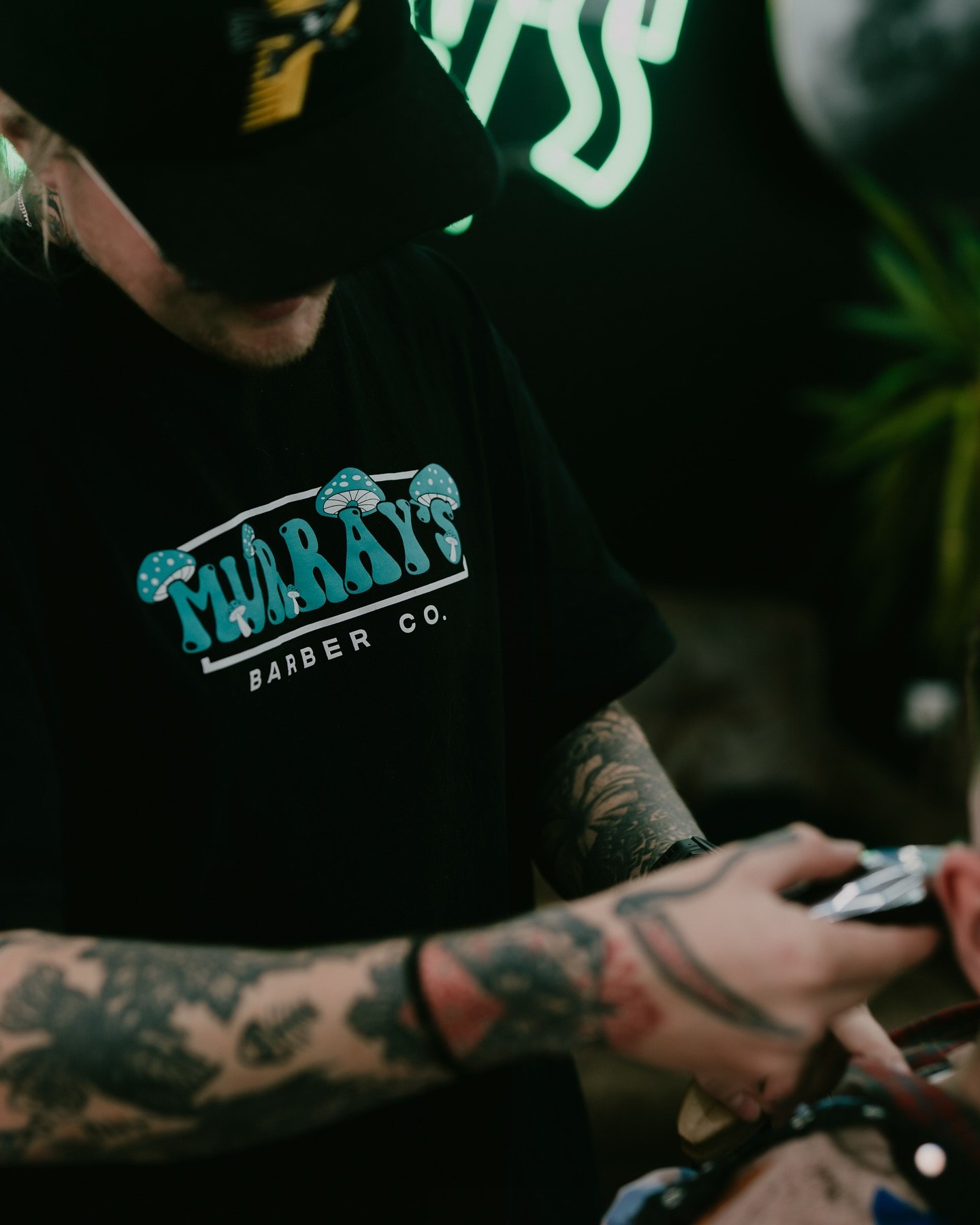 We have appointments available this week to make you look handsome! Hit the book now button and get yourself looking fresh