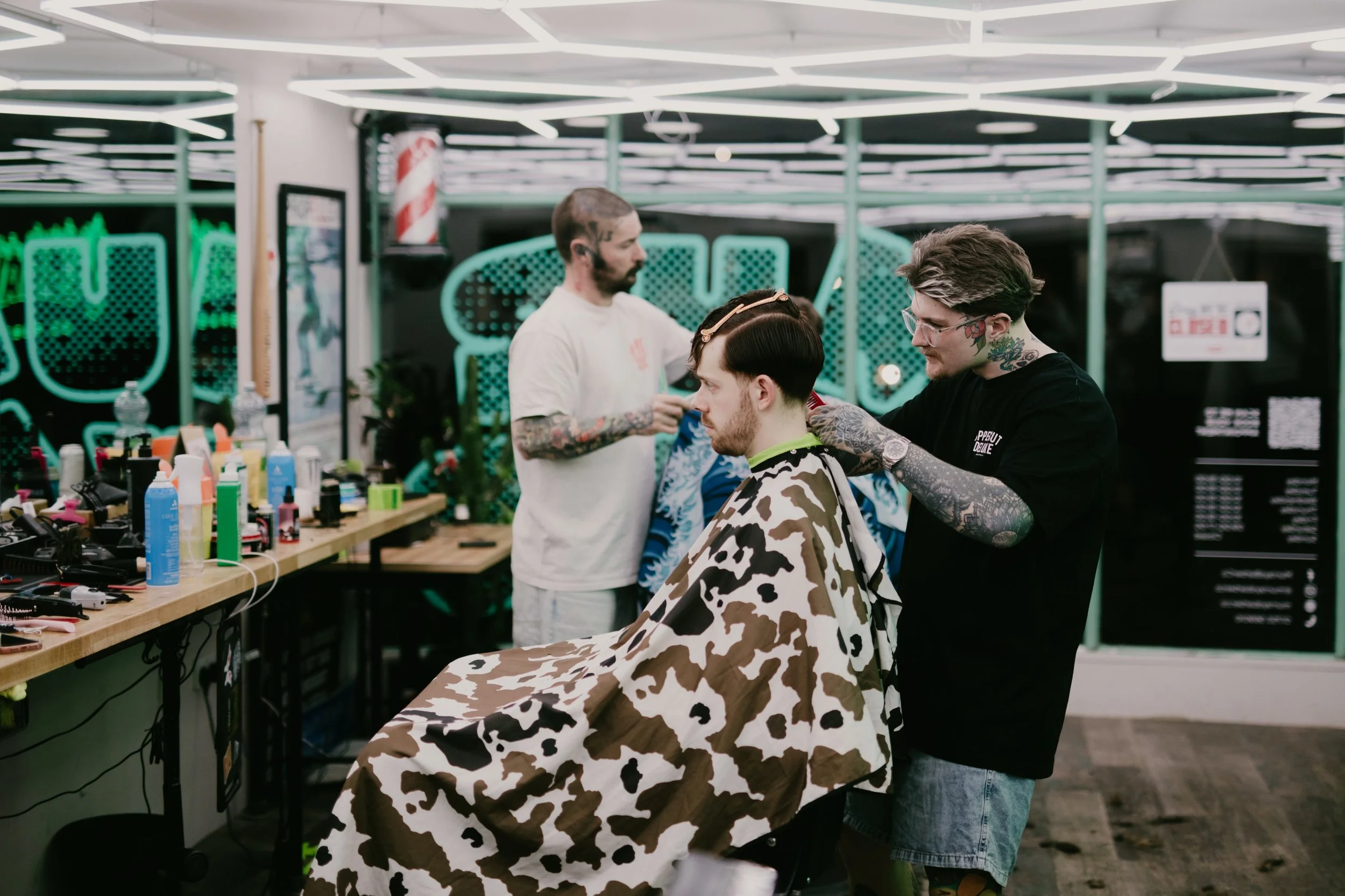 We have limited availability for the rest of this week, so if you wanna get cut, get on that booking system now! If not, we look forward to seeing you next week🫡
