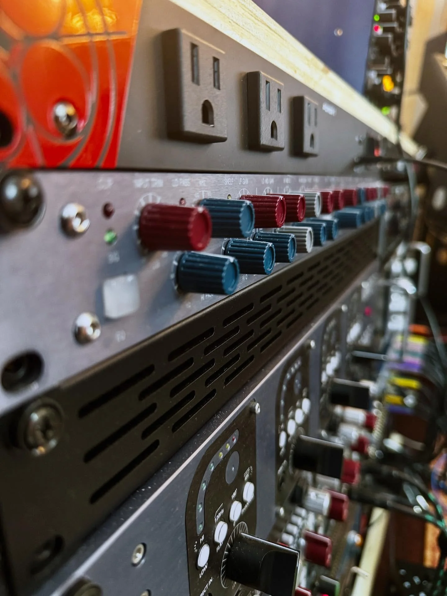 Beyond chuffed with how things are going right now. From recording and mixing kickass tracks with so many incredible musicians, catching friends on tour, to hearing clients write and relax in the lounge on the Steinway, to expanding our staff, equipm