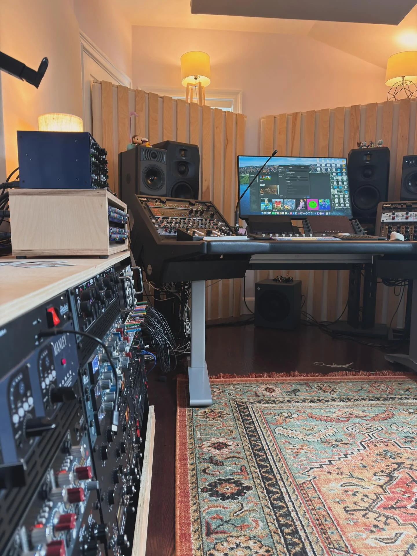 Studio A 😤

Looking for big studio vibes without the big studio price? Studio A has you covered, packed to the brim with world class outboard, microphones, instruments, incredible monitoring, a large control room that can comfortably fit 8 people (i