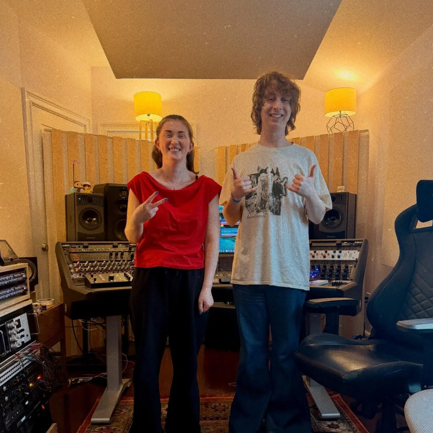 @slack.magic pulled up yesterday and laid it down in Studio A! Can&rsquo;t wait to mix these tracks next week, what a killer group. Check em out!! 🤘🕺

#localmusic #shoegaze #newengland #recording #studio