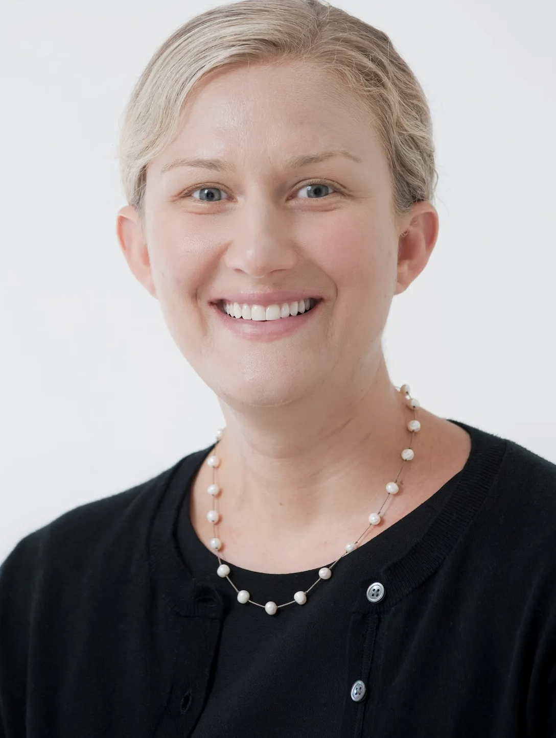 Episode 34: Losing Sight, Finding Strength: Laura Bratton on Resilience, Boundaries, and Empowerment