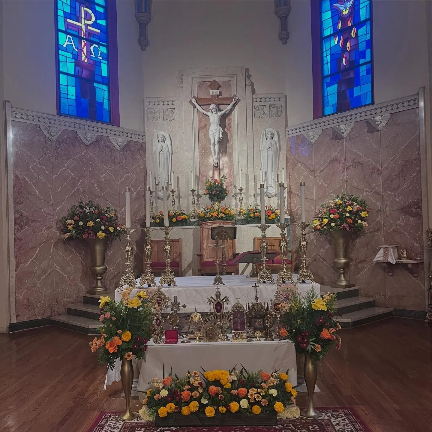 Today the church celebrates the Solemnity of All Saints! 
May we always seek the intercession of all the saints so that, through their example, we become more like Christ! 

Omni Sancte e Sancta Dei, Ora Pro Nobis!