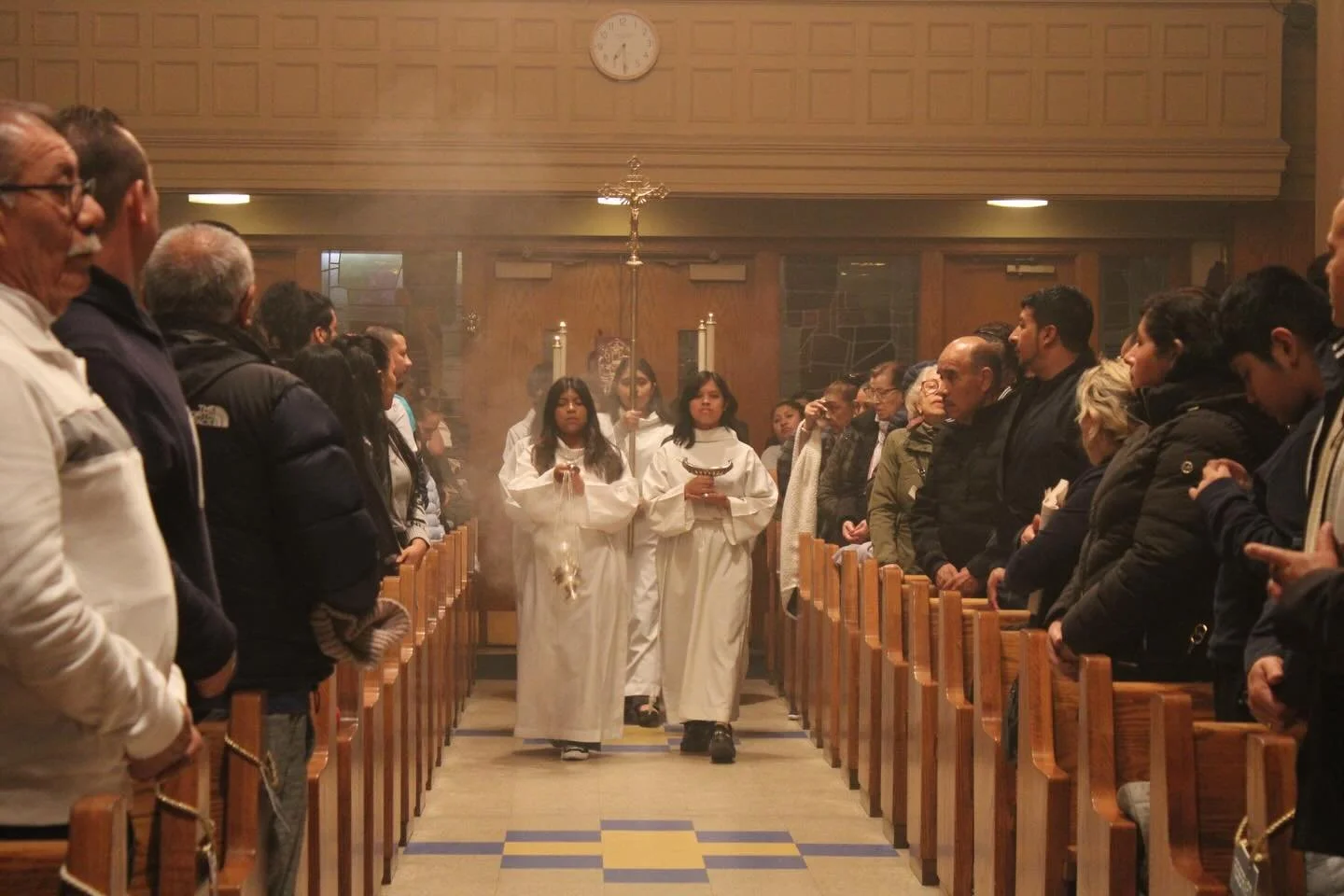 Sing, my tongue, the Savior&rsquo;s glory,
of His flesh the mystery sing;
of the Blood, all price exceeding,
shed by our immortal King,
destined, for the world&rsquo;s redemption,
from a noble womb to spring.

Of a pure and spotless Virgin
born for u