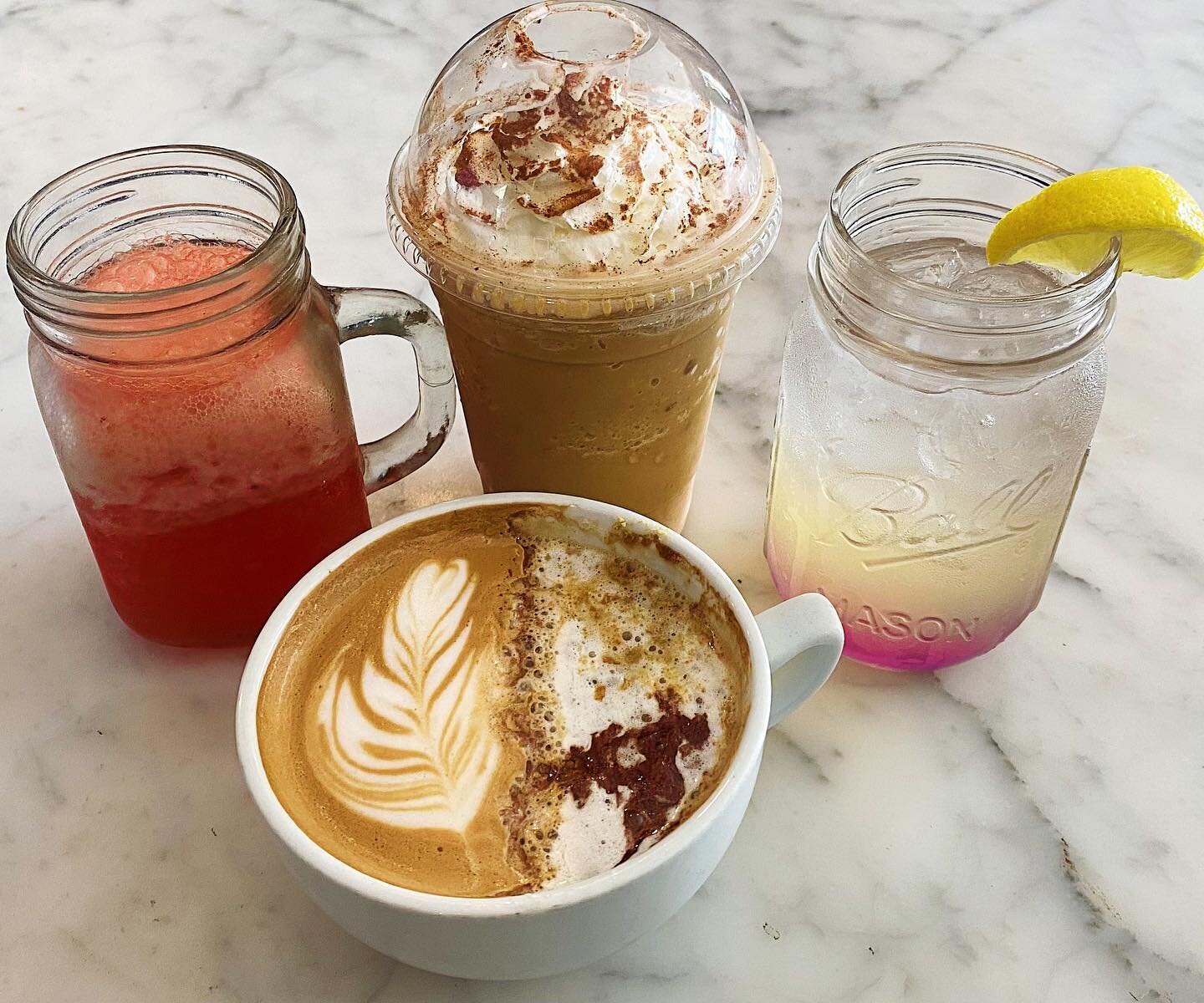 ☀️Summer Drink Specials☀️What&rsquo;s summer without some refreshing iced blended drinks like our ✨Glam Squad🍧 or our Horchata Blvd 😋 Let us know what you&rsquo;re favorite drink name is in the comments!!!
.
.
.
#romancingthebean #burbankcafes #ice