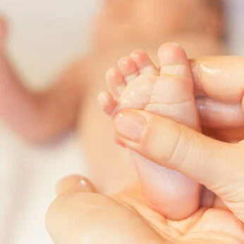 New &amp; Expecting Mothers: 30 Handy Uses for Coconut Oil