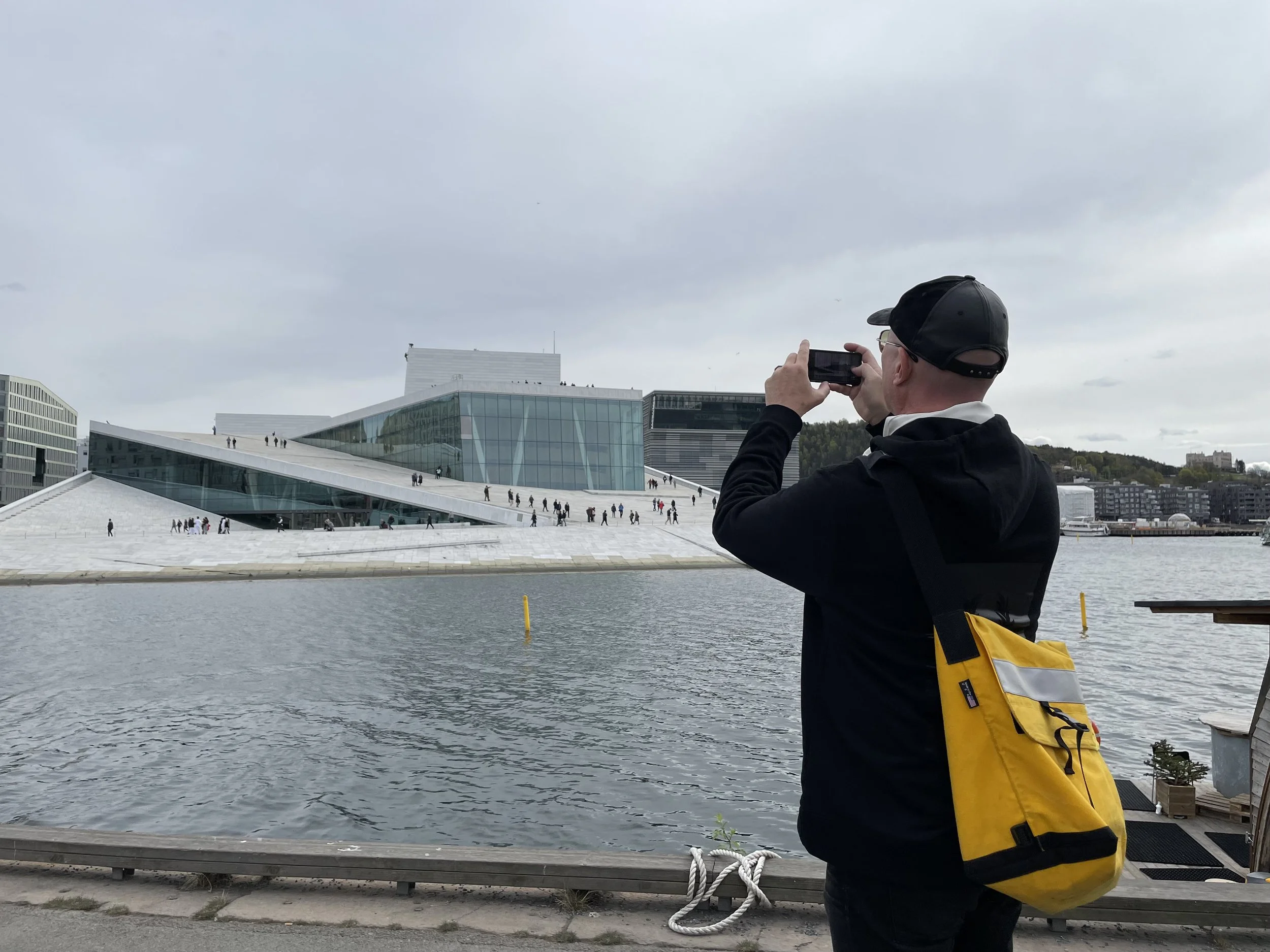 Tobias Strohe taking photos