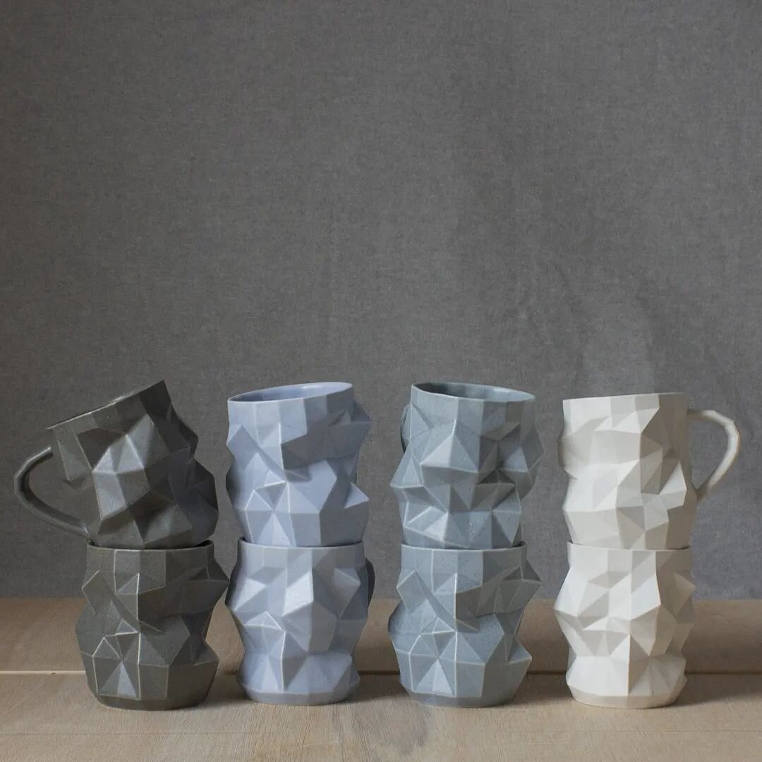 A few Geo mugs getting ready for a web shop opening update,

#potteryofinstagram #stoneware #ceramics #3dprinted #slipcast #mugs #cups #geometricmugs #modernceramics #drinkware #designermaker #smallbatchmaker #homewares #pottery #texturedpottery #tac