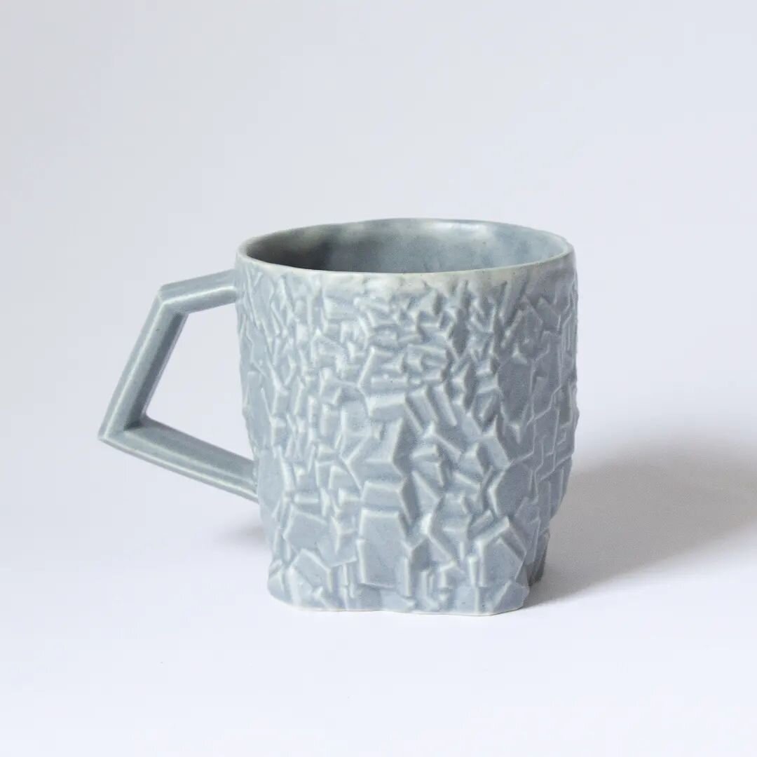 Quarry mug, sea blue 

The sea constantly changes colour with the sky but this has to be a general close match, always that bit darker than the sky.

Does this match your idea of sea blue or am I way off with this ?

#seablue #oceanblue #quarryrock #