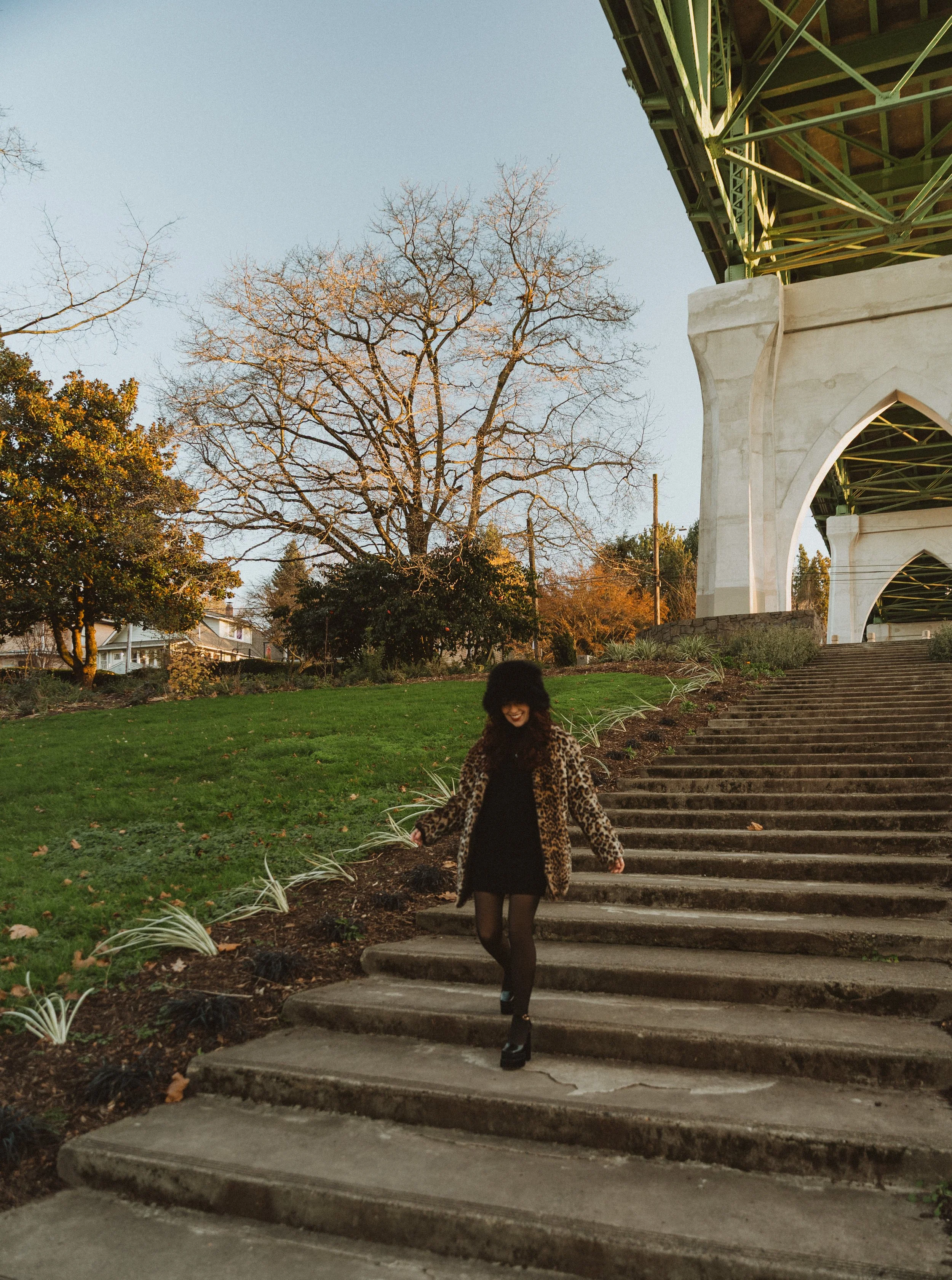 Cathedral Park Portraits Portland Oregon-26.jpg