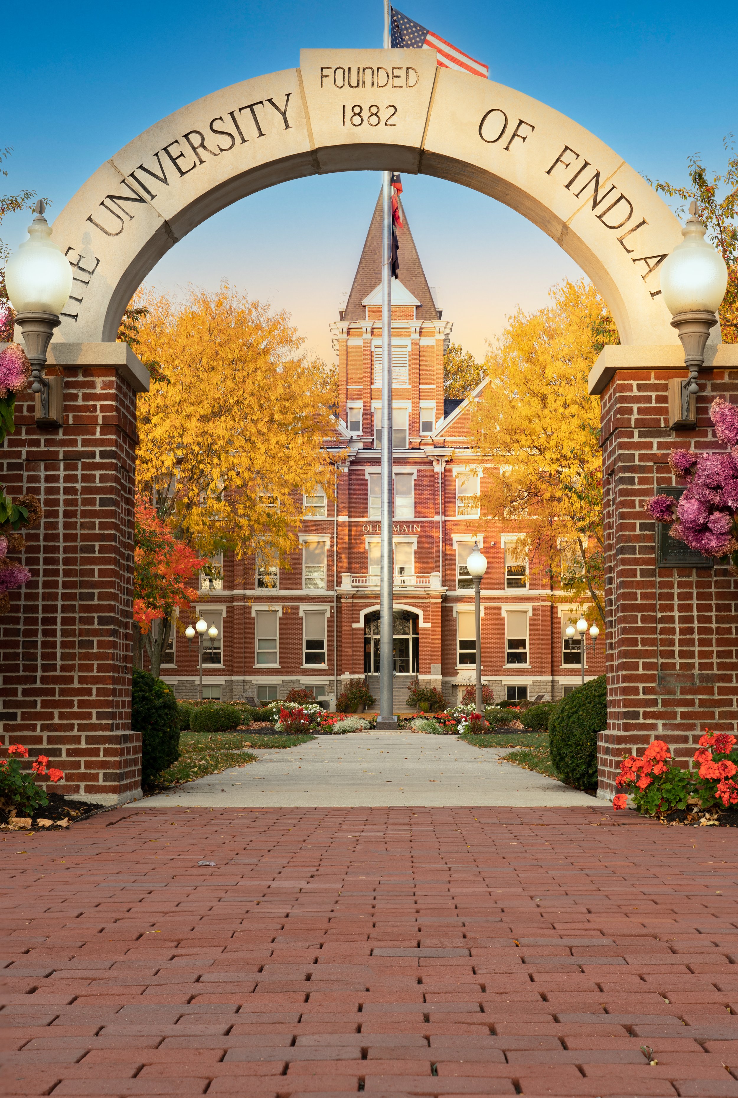 exterior photo of university of findlay main building on campus